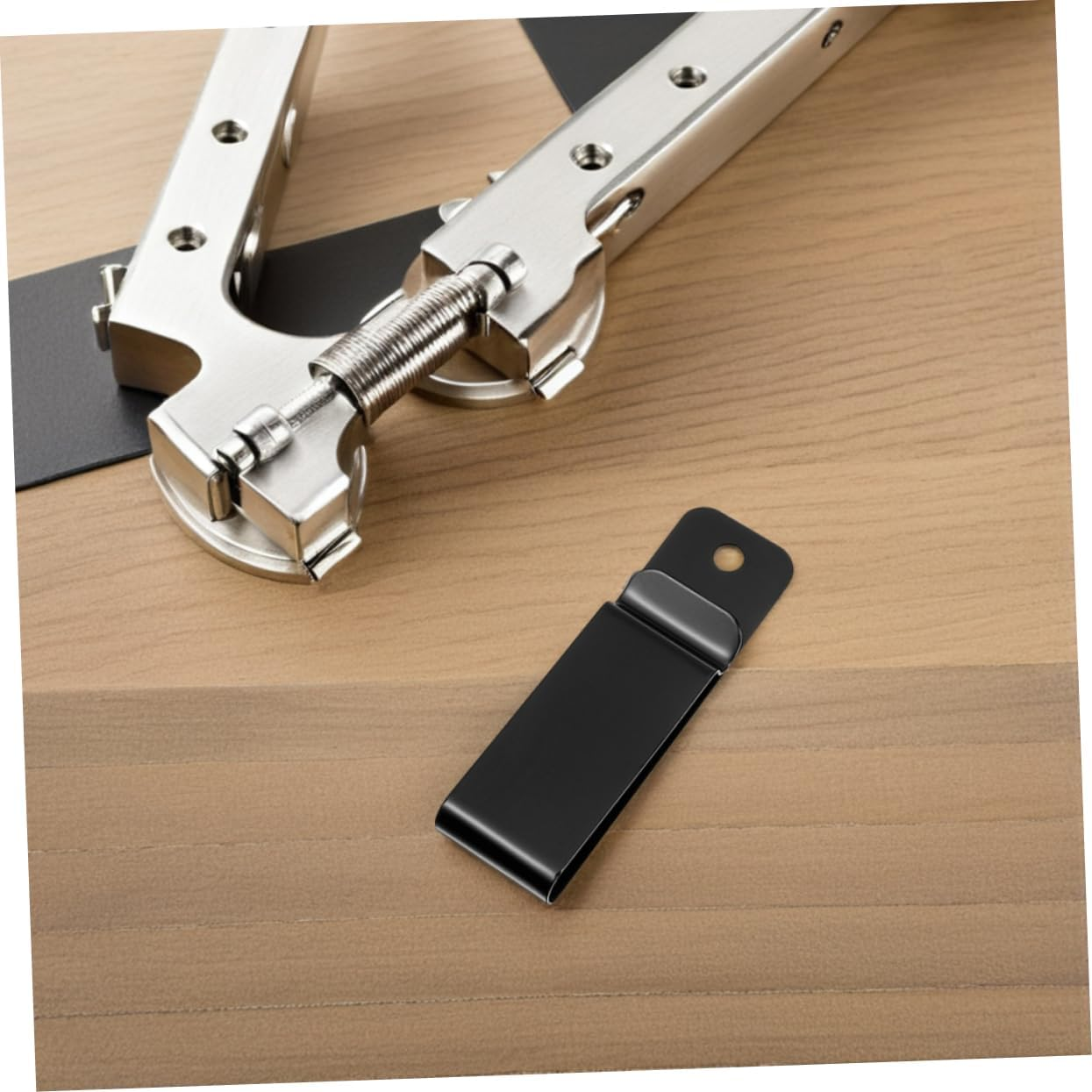 EXHUMKY Camping Bag Clip Metal Spring Clip Trigger Spring Keyring Buckle Versatile Lightweight Secure Key Holder for Travel Everyday Use and Camping image number 5