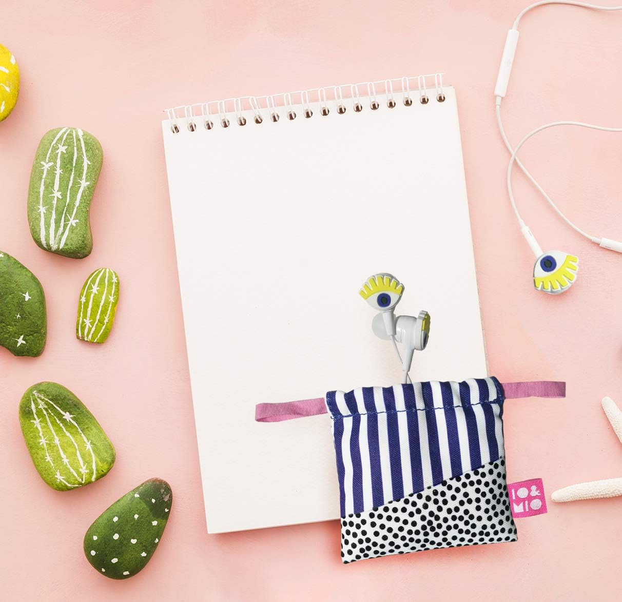 Io & Mio Headphones with Cable &ndash; Eye Shape and Carrying Bag image number 2