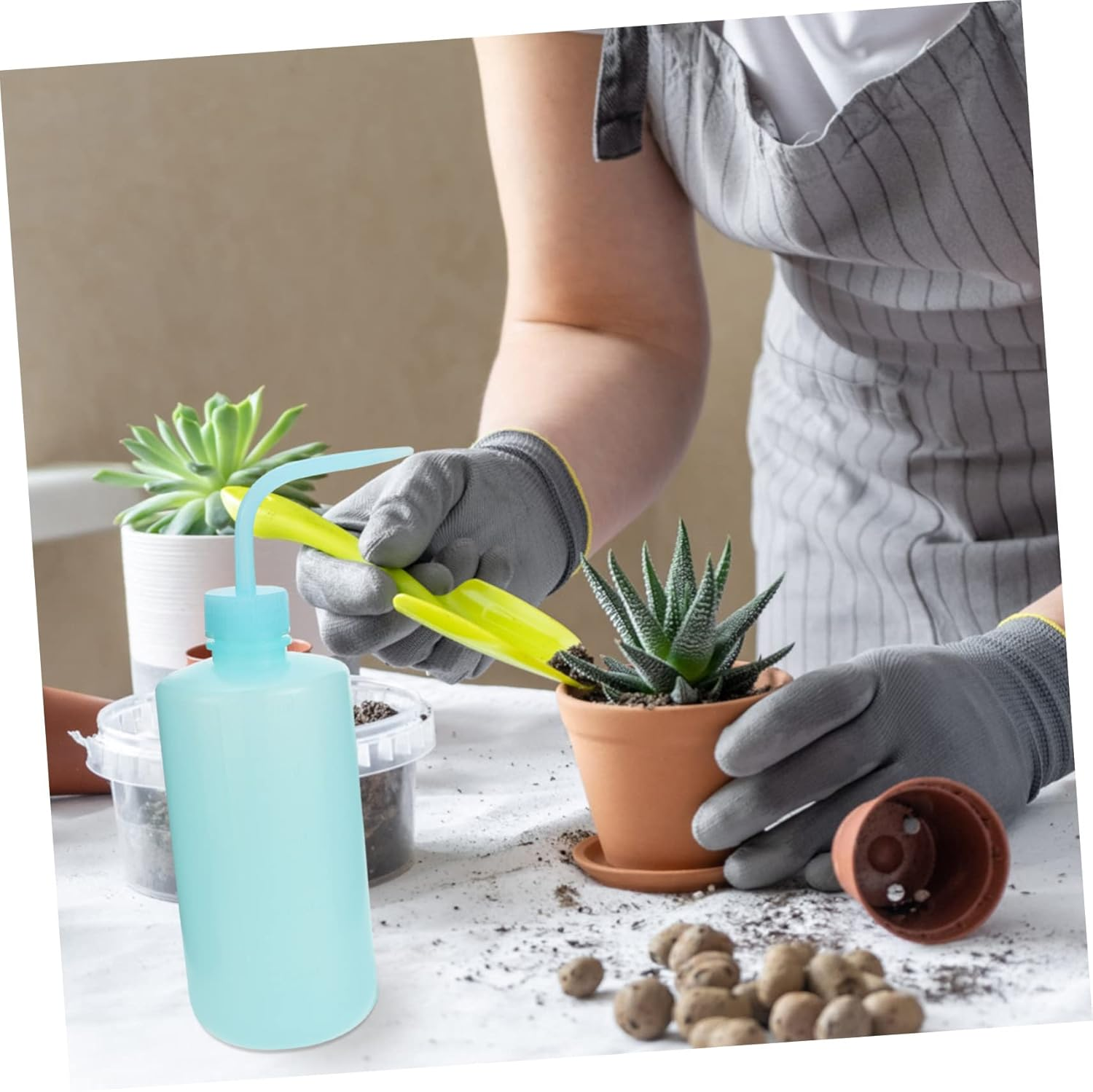 VANZACK 2Pcs Portable Plant Watering Bottles 500Ml Squeeze Spray Bottles for Garden and Household Use Blue Gardening Accessory Multi-Function Water Supply image number 5