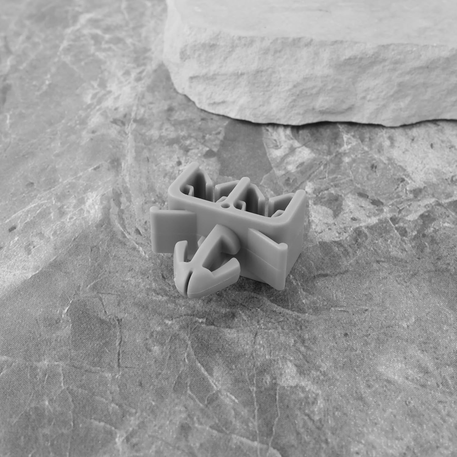 20 Pieces Car Bake Line Retaining Clips 32.5X17Mm Plastic Brake Retaining Line Retaining Clips Compatible with VW Compatible with Toyota image number 3