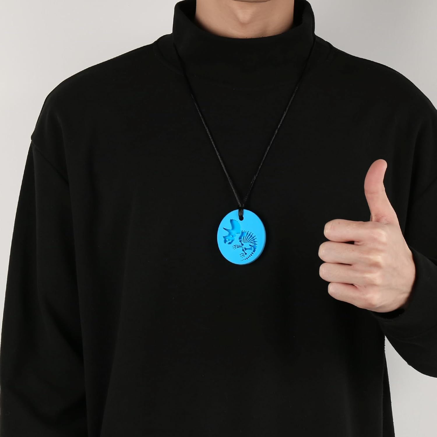 MR.TIMELAG Chew Necklace, 4 Pack Sensory Chew Necklace Bundle for Kids with Teething, ADHD, Autism, Oral Motor Chewy Teether, for Boys&Girls,Silicone Necklace Made from Food Grade Silicone Safety image number 2