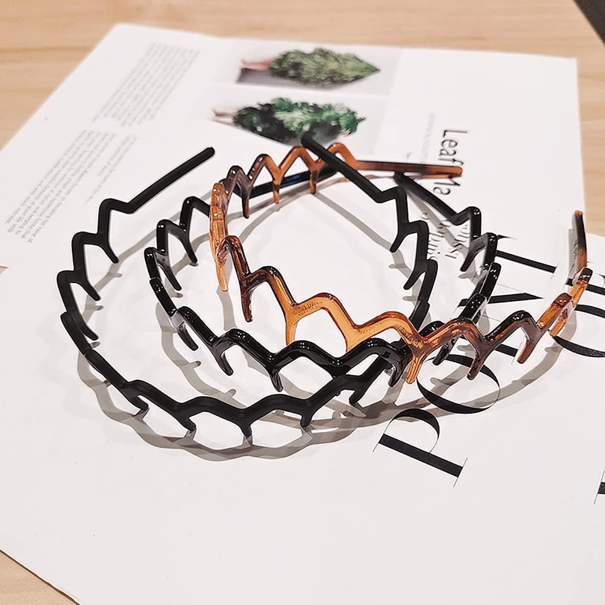 2PCS Tooth Headband for Women Girls Plastic Wavy Hair Comb Headband Zig Zag Black Plastic Sharks Tooth Hair Comb Hard Headbands for Women Men Girls