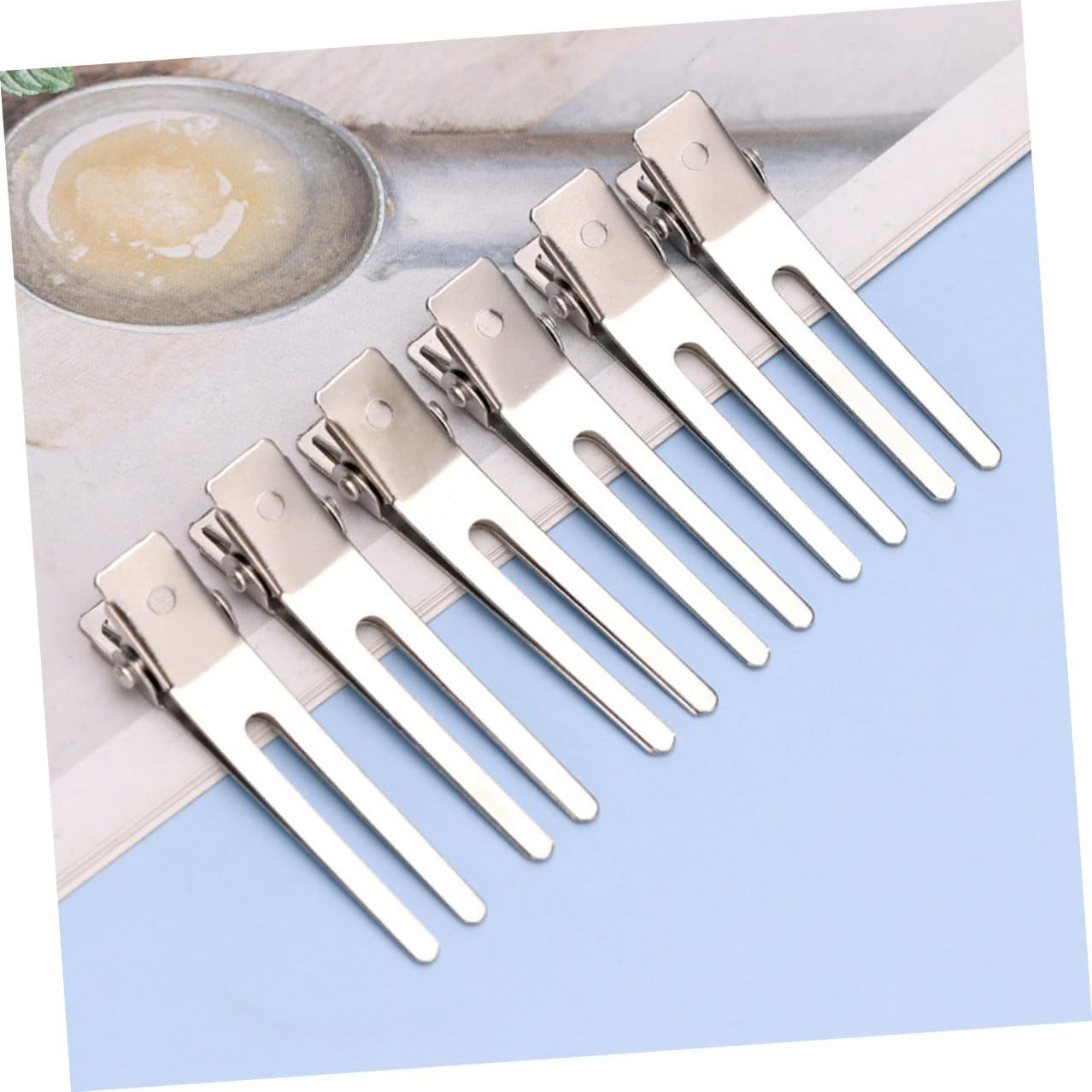 PLAFOPE 35Pcs Professional Metal Alligator Hair Clips for Barbers and Hairstylists Non-Slip Sectioning Clips for Salon Hair Styling Secure Grip for All Types image number 5