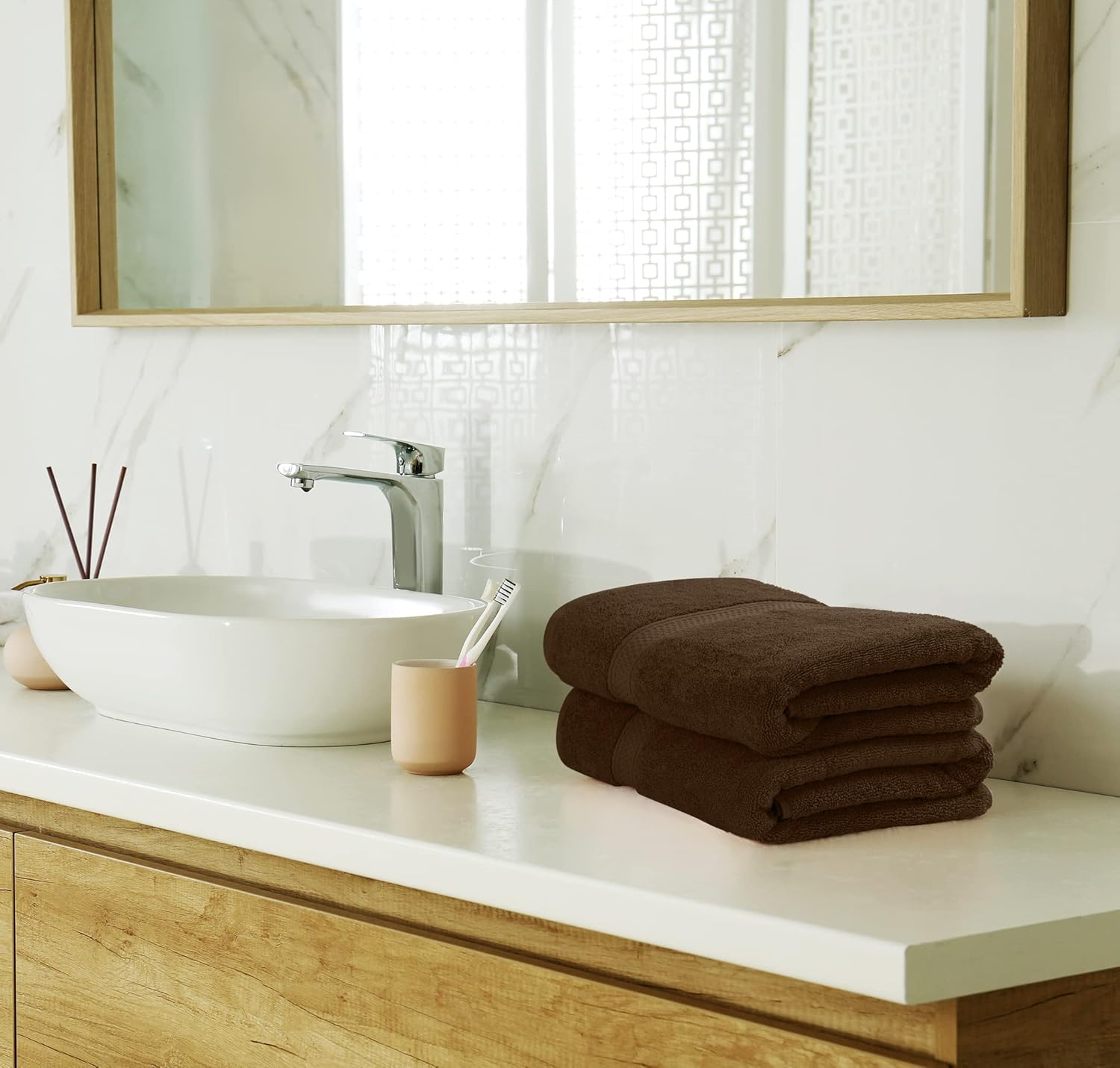 Utopia Towels 8-Piece Premium Towel Set, 2 Bath Towels, 2 Hand Towels, and 4 Wash Cloths, 600 GSM 100% Ring Spun Cotton Highly Absorbent Towels for Bathroom, Gym, Hotel, and Spa (Dark Brown) (UT1060) - Blue image number 7