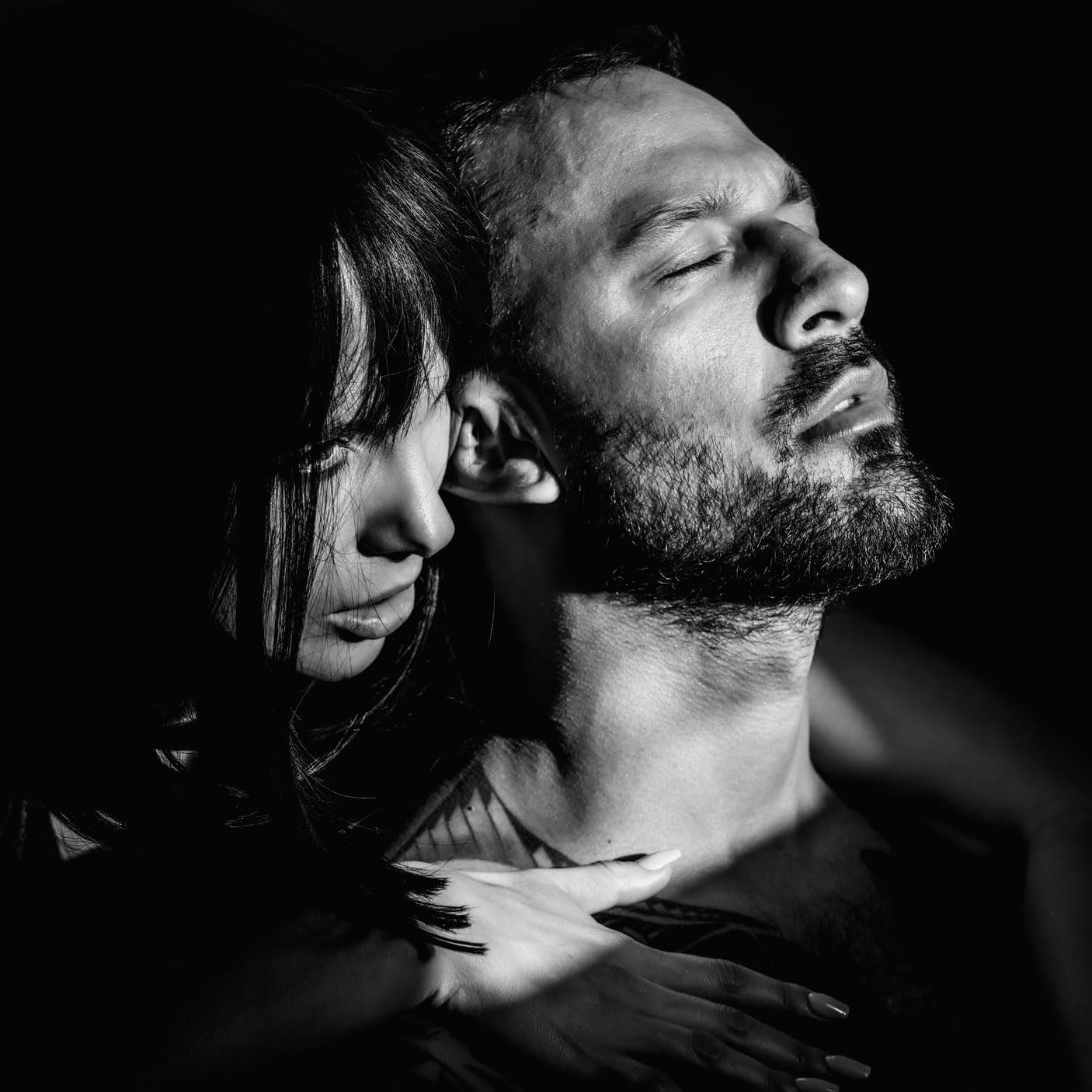 Eternal Collection - Ghamrah by Khalis for Men - 3.4 Oz EDP Spray image number 1