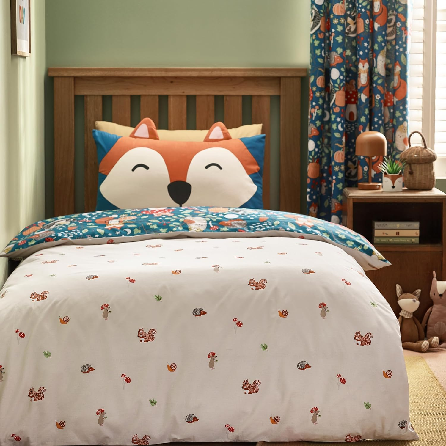 Catherine Lansfield Fox and Woodland Friends Reversible Single Duvet Cover Set with Pillowcase Green image number 2
