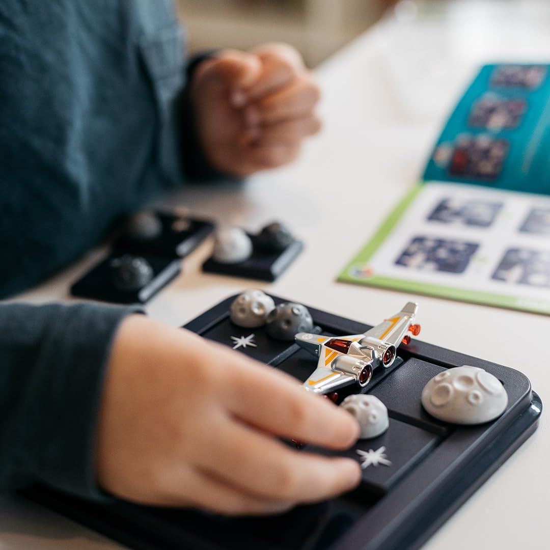 Smart Games Asteroid Escape Puzzle image number 3