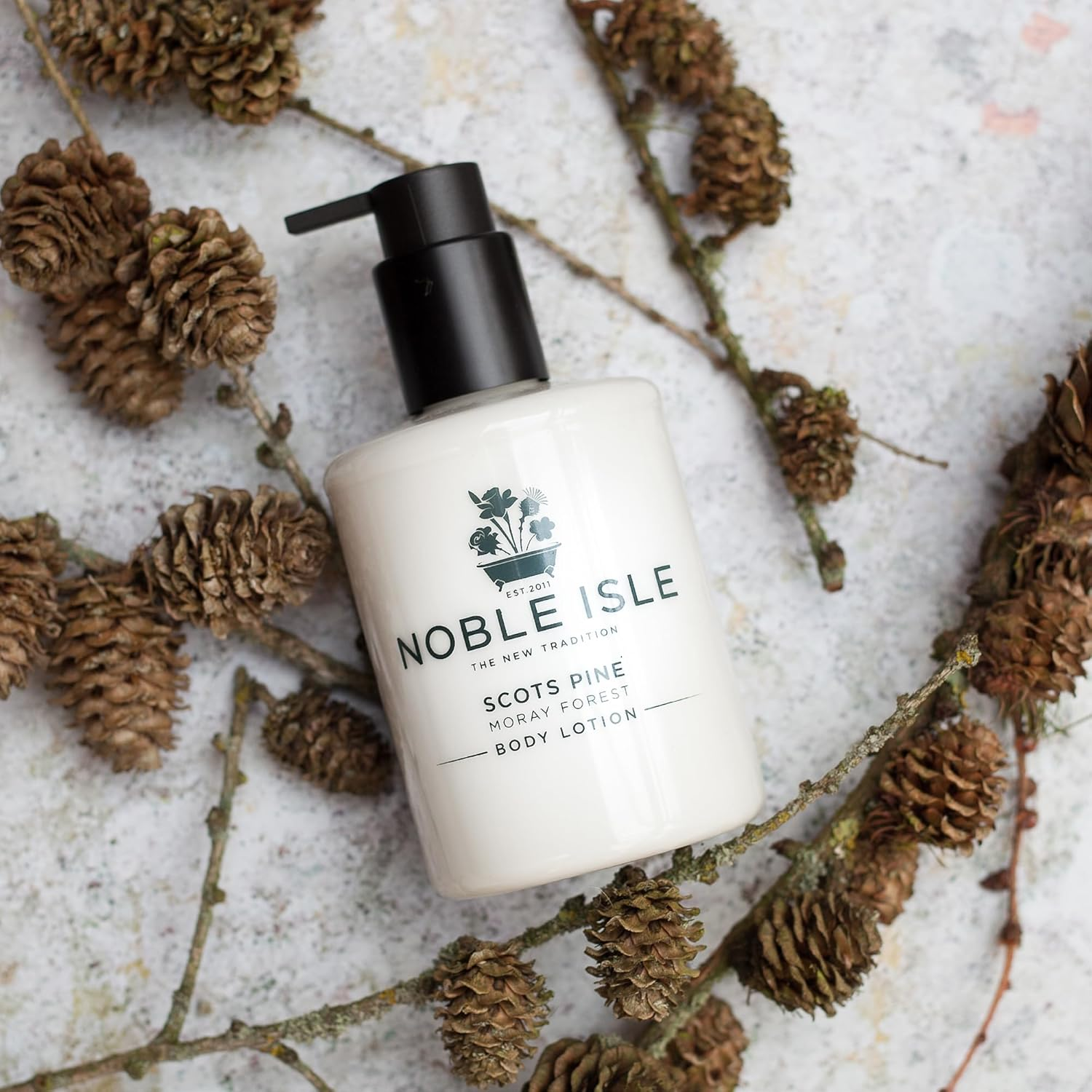 Noble Isle Scots Pine Body Lotion 250Ml/8.45Oz image number 3