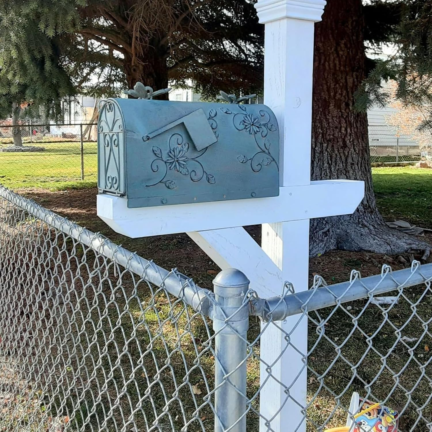 MEIYIHUI Heavy Duty Galvanized Steel Mailbox Post, Rural Mail Box Postal Storage Box with Butterfly Decoration (Vintage Green) image number 6