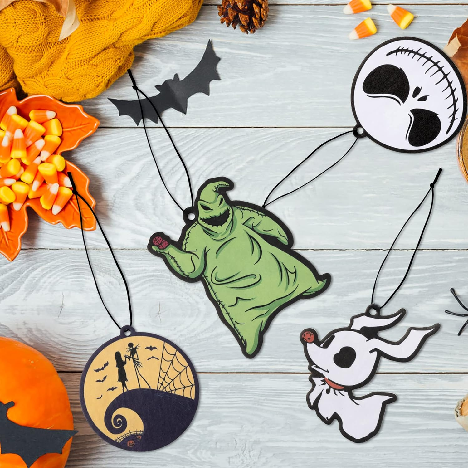 4Pcs Nightmare Sally Theme Car Air Freshener Hanging Fragrance Chips Zombie Bride Ghost Rearview Mirror Pendant Essential Oil Diffuser Hanging Scent Car Accessories Decor image number 1