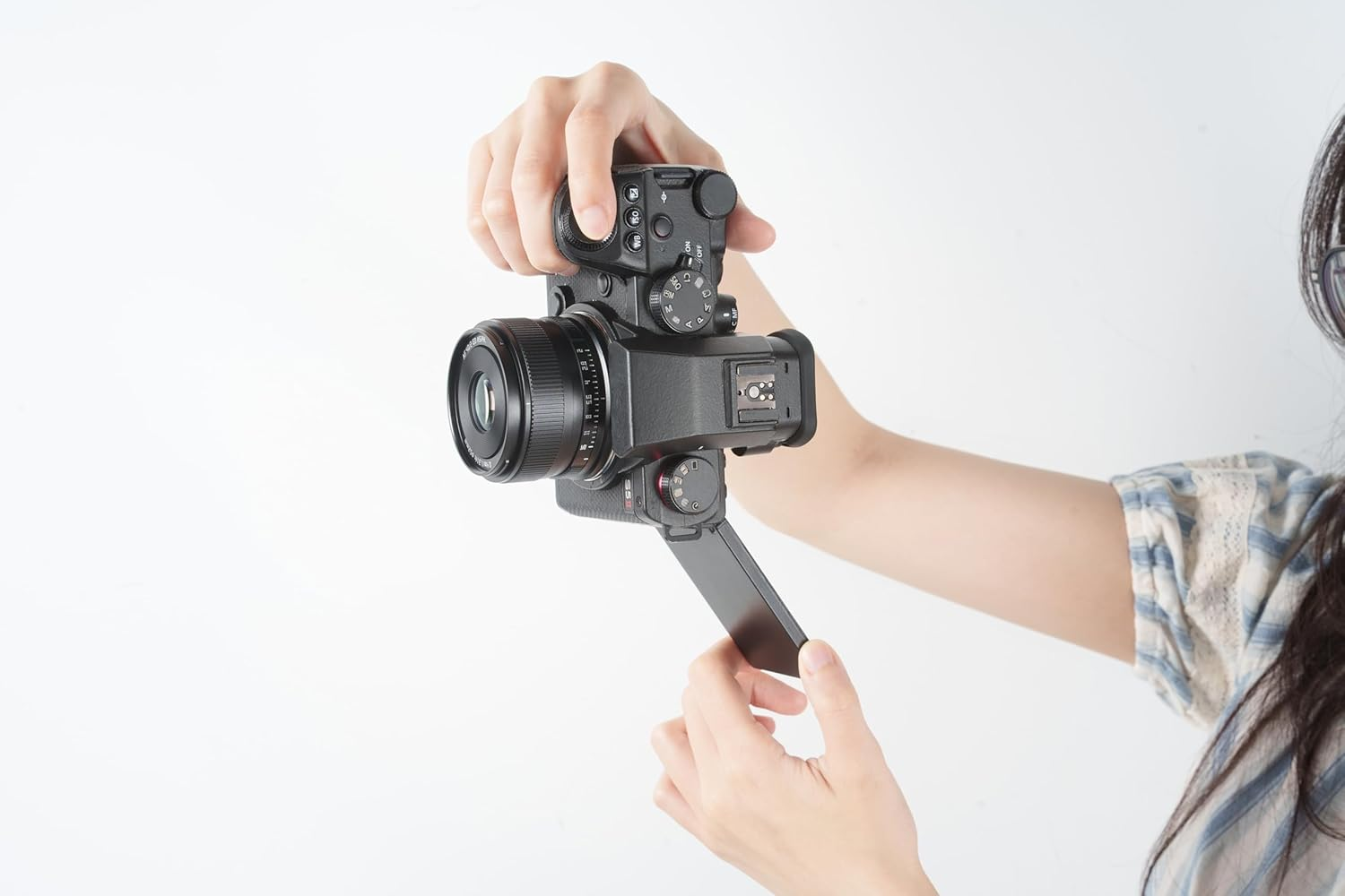 TTARTISAN AF 40Mm F2 Full Frame L Mount Lens, Compact Lightweight Auto Focus Cameras Lens Compatible with L Mount Cameras (Black) image number 4