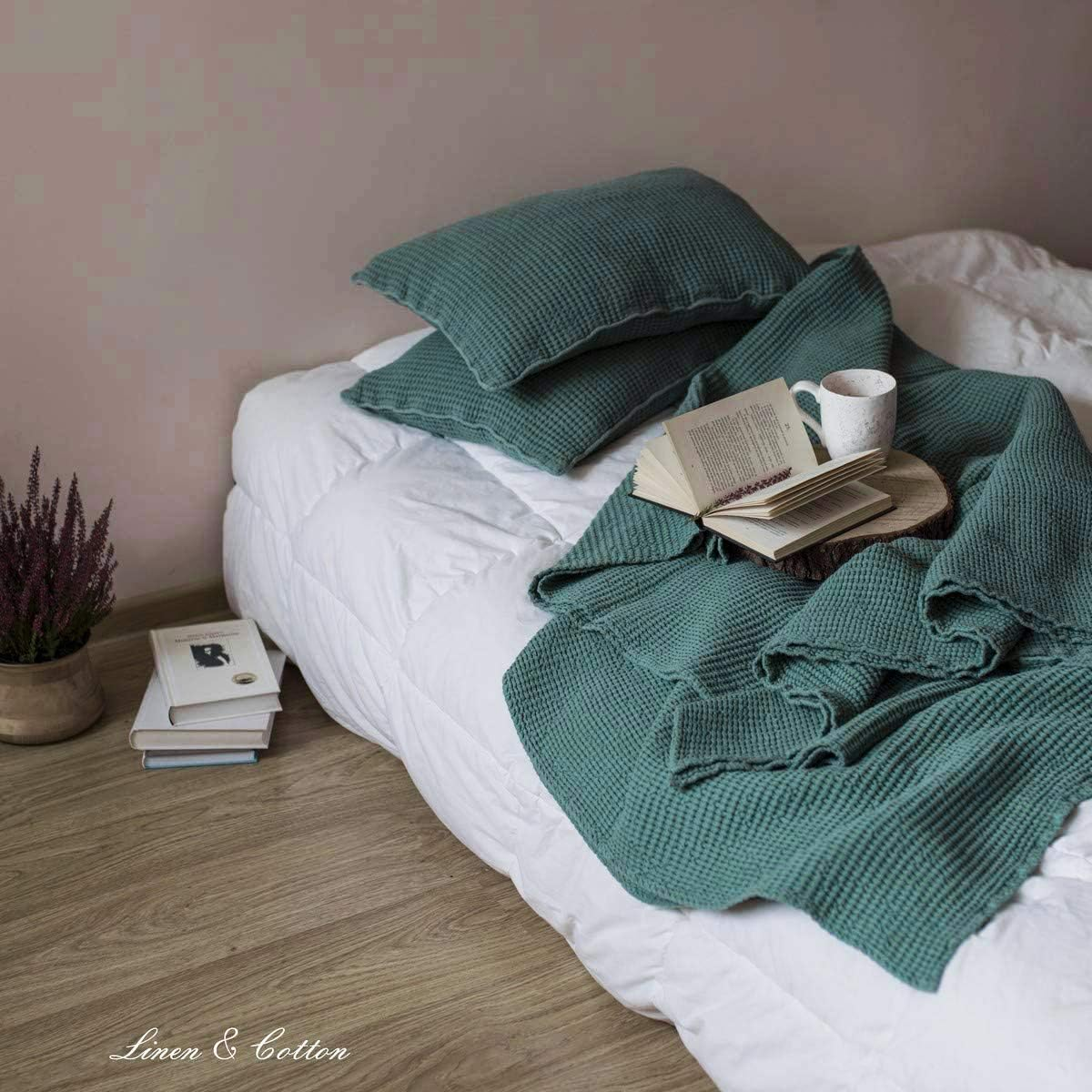 Linen & Cotton Plaid Blanket Summer Bedspread Waffle Pique Enzo - 48% Linen, 52% Cotton, Emerald Green (210 X 250 Cm) Blanket Throw Bed Linen image number 2