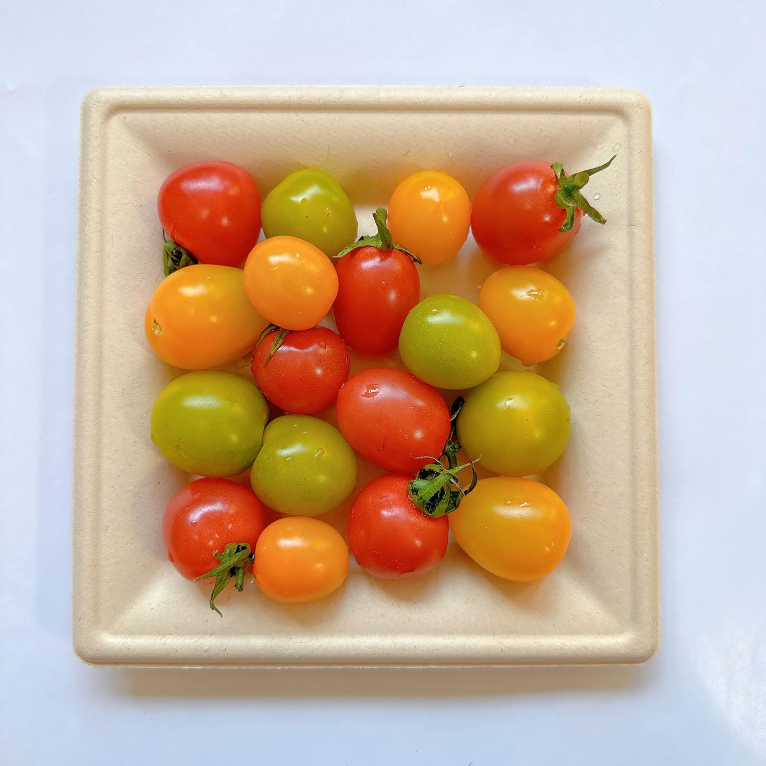 Xinligoods [6 Inch 50 Pcs] Biodegradable Square Disposable Paper Plates, Microwavable and Eco-Friendly, Sturdy, Suitable for Pizza, Dessert, Made of Bagasse Cane Fibers image number 3