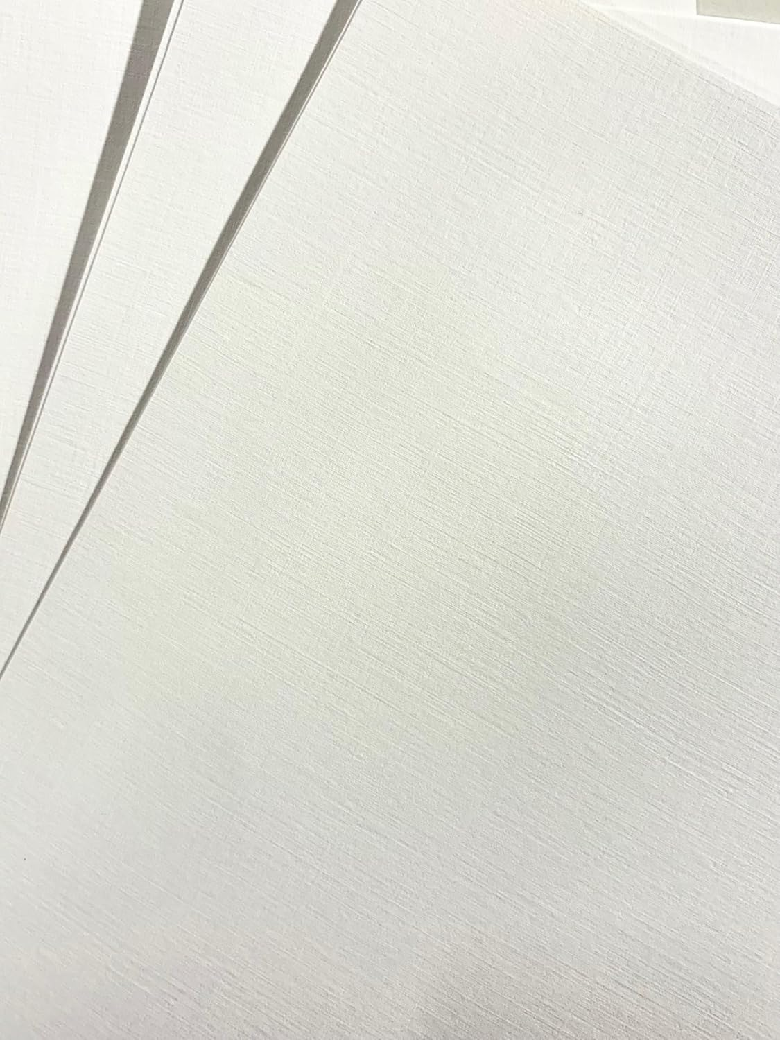 50 Sheets White Linen Card Silkweave Textured A4 Card 250Gsm