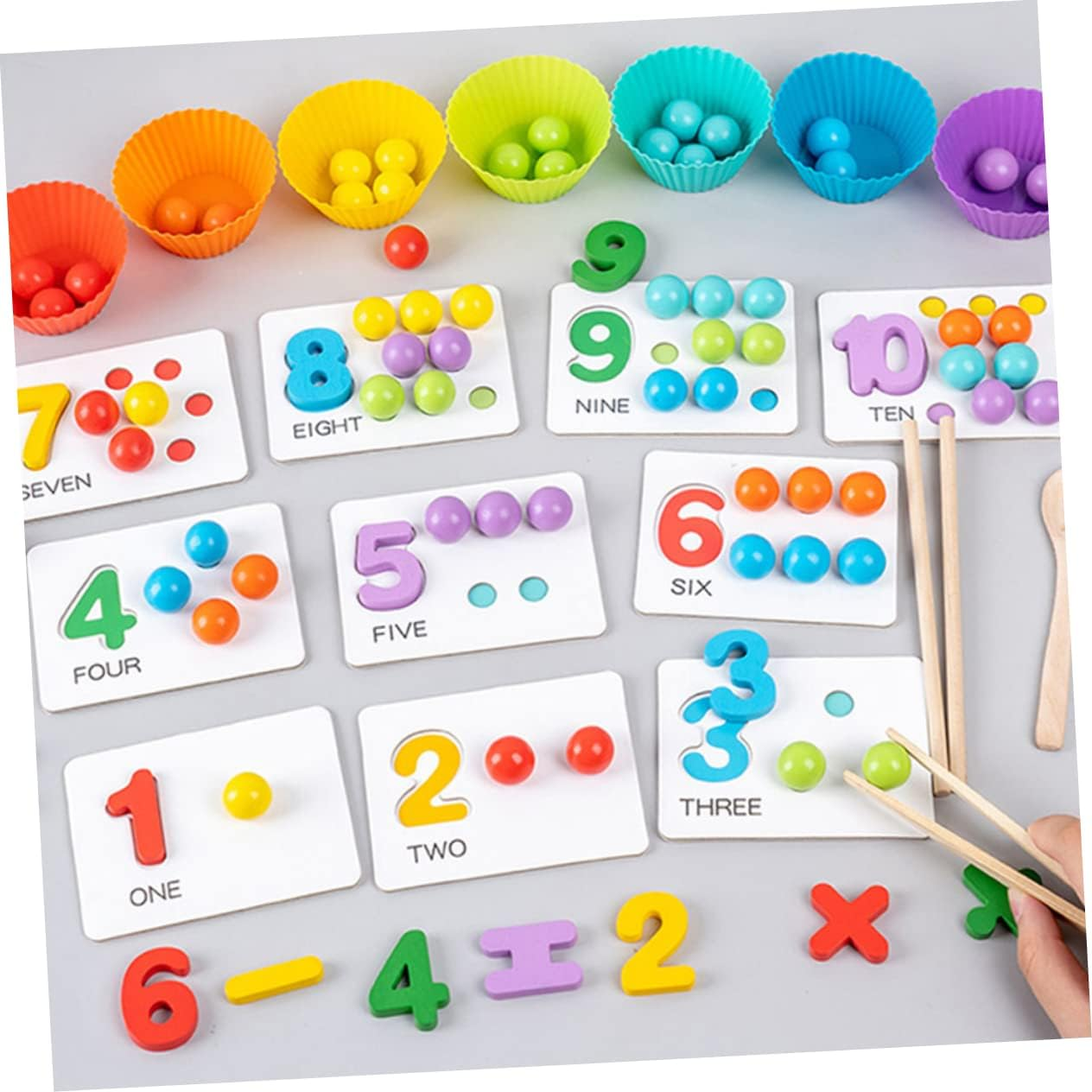 HOMSFOU 5Pcs Kids Wooden Tweezers for Fine Motor Skills Training Montessori Educational Toys for Toddlers and Children Safe Edges for Bead and Bean Sorting