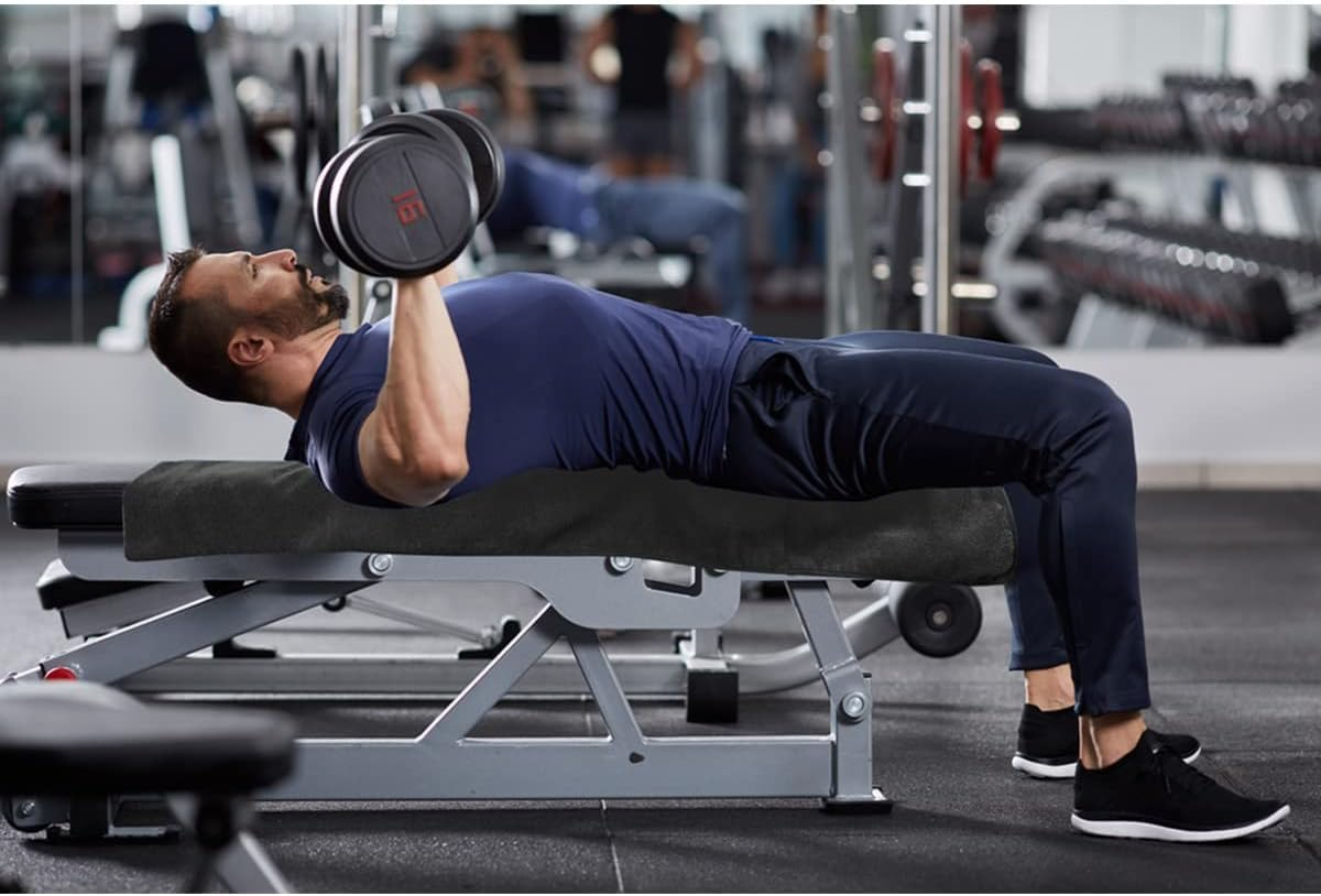 Fitness Towel, 135 X 50 Cm, Sports Towel, Suitable for Fitness Training and Sports, Microfibre, Absorbent and Soft Gym Towels, with Zip Pocket (1, Black) image number 4