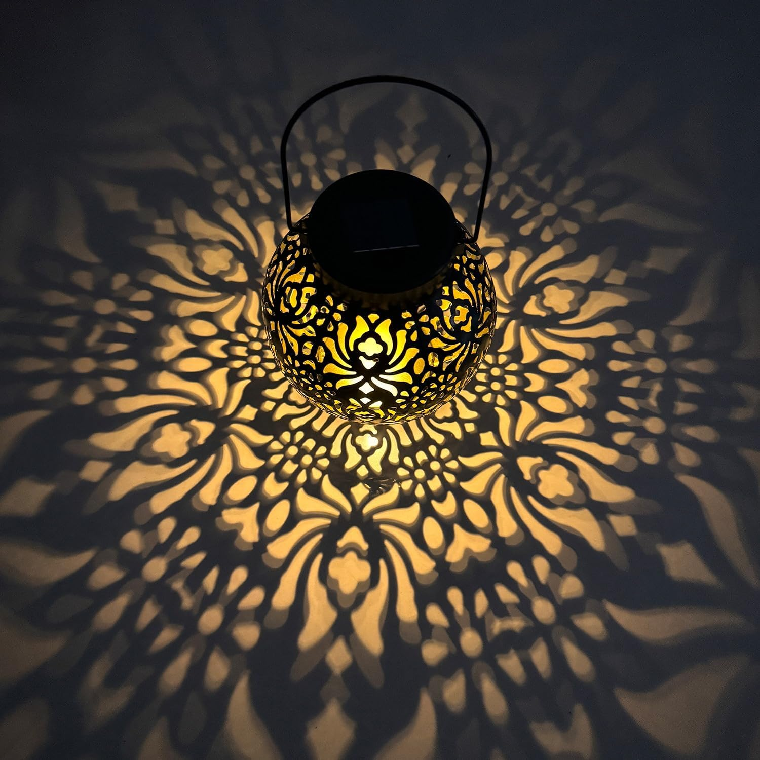 Outdoor Solar Hanging Lantern Lights, Waterproof Tabletop Solar Lights with Handle, LED Solar Moroccan Lanterns, Metal Decorative Garden Solar Lights for Lawn, Porch, Backyard(1 Pack Black)