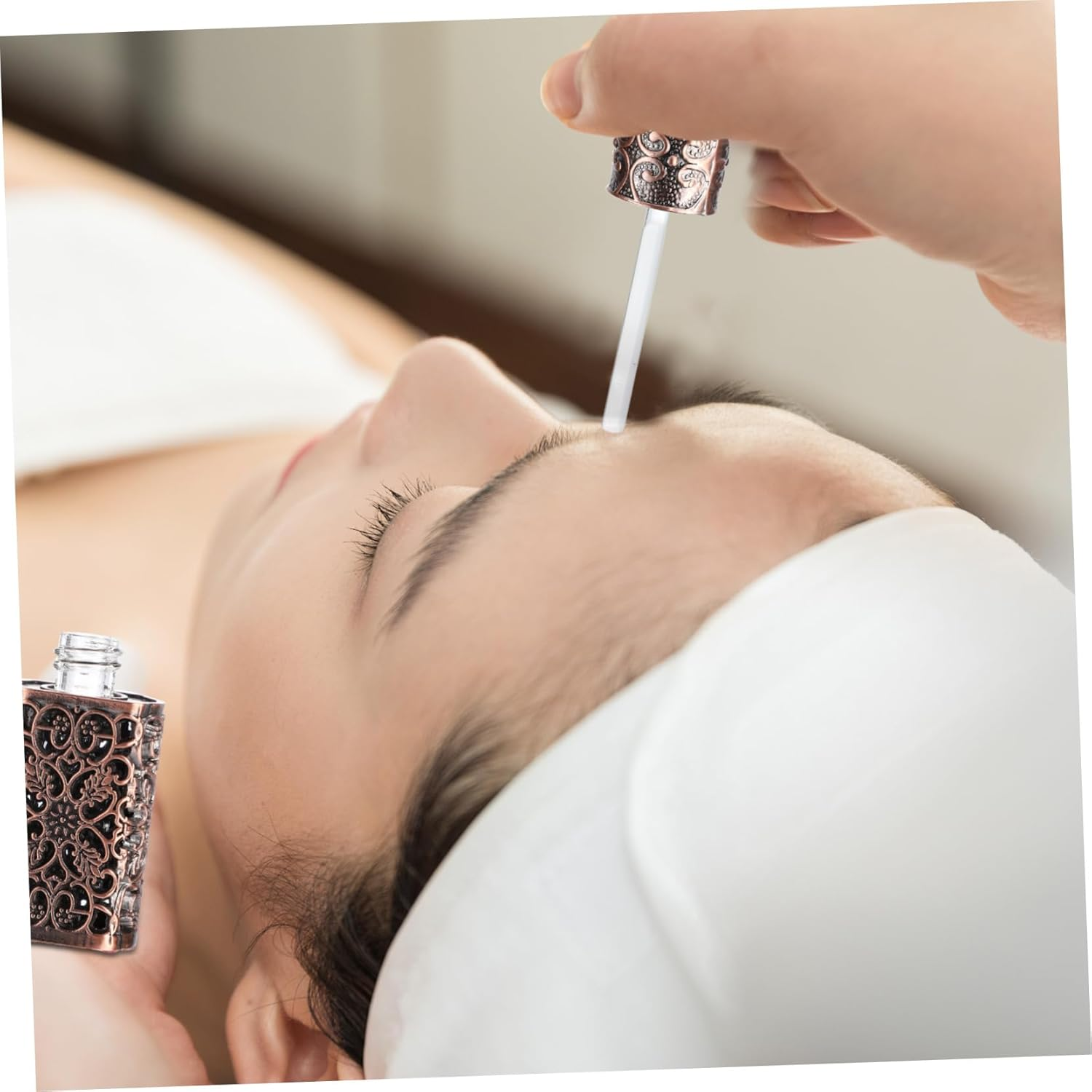 2Pcs 3Ml Perfume Spray Bottle Pump Essential Oil Dispenser for Travel and Daily Use