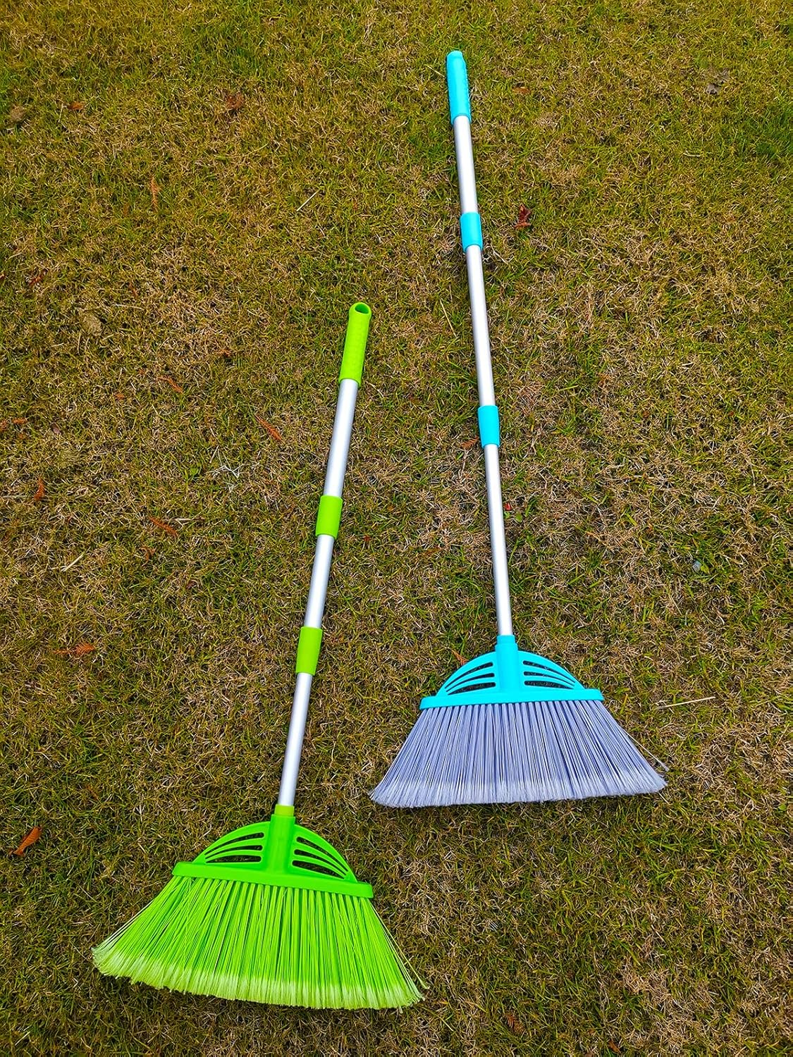 Xifando Three-Section Telescopic Aluminum Alloy Rod Long-Handled Broom (Light Blue) image number 4