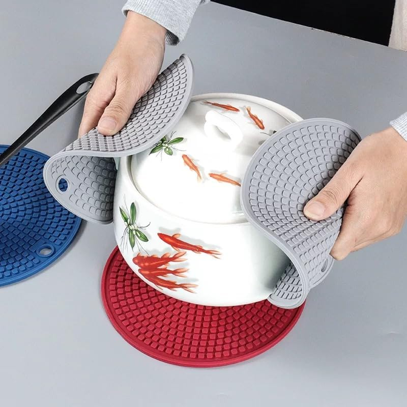 4PCS Silicone Trivets for Hot Pots Pans Dishes | Heat Resistant, Non Slip | Pot Holders, Oven Mitt, Table Mat (Red) image number 3