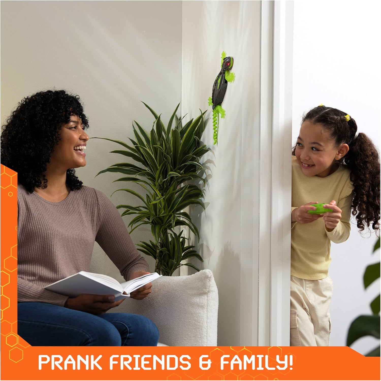 HEX BOTS Wall Crawler Gecko, Rechargeable Remote Control Robot Kids Toys, Climbs up Walls for Prank Toys & Games, RC Robot Toys for Boys & Girls Ages 4 & Up image number 5