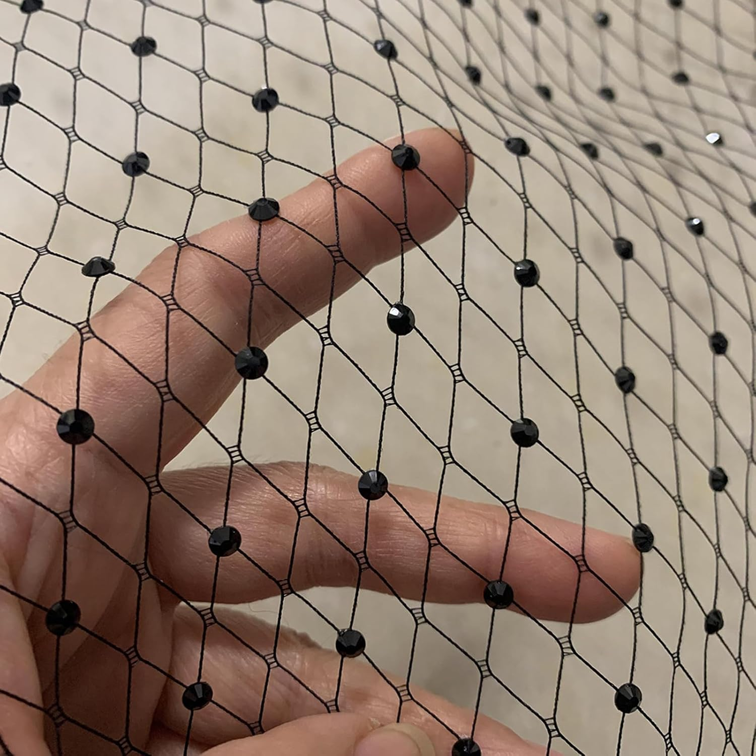 TRADERPLUS Women'S Mesh Veil Headband Black Wedding and Party Vintage Fascinator Mesh Lace Headband of the 1920S image number 3