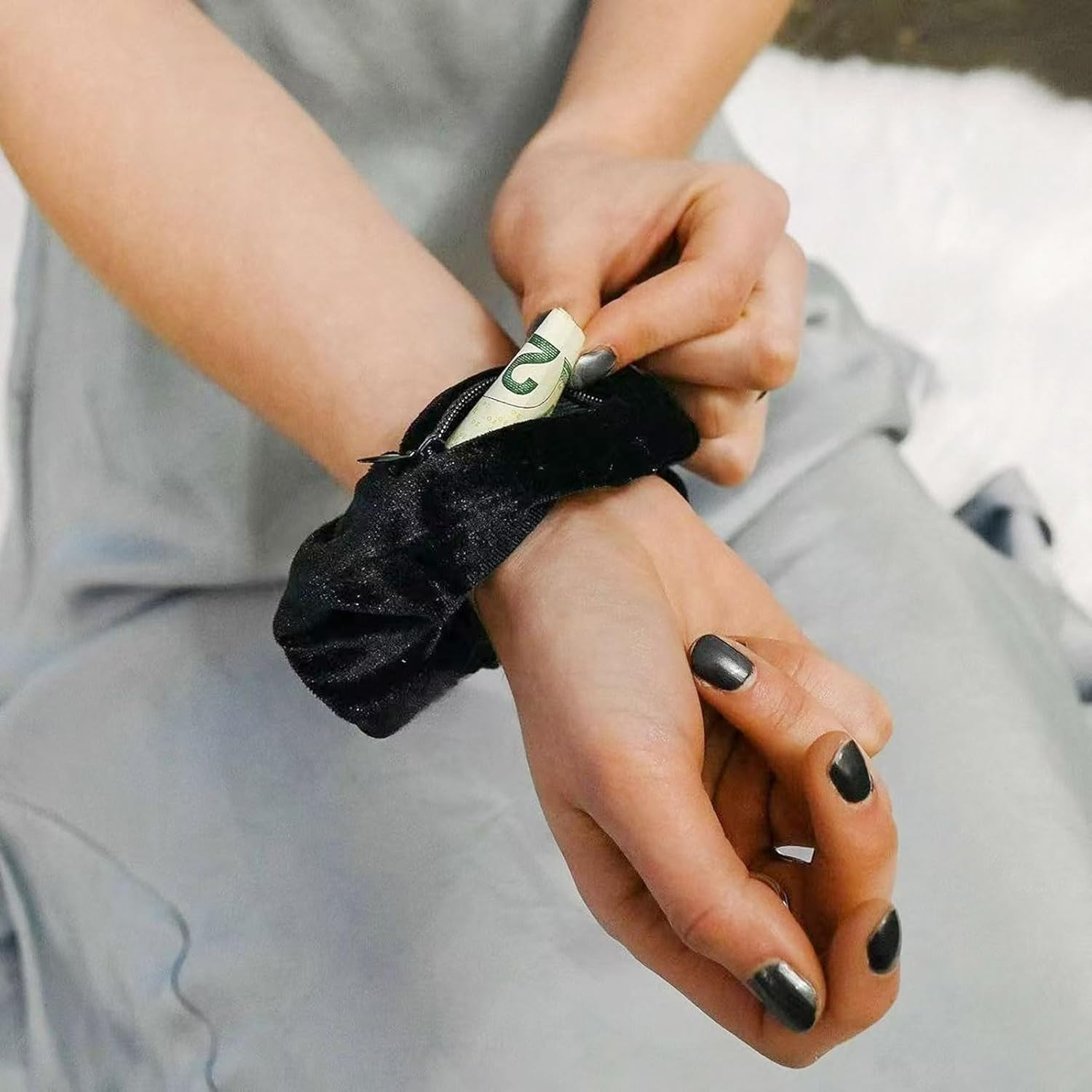 Xanthelle Hair Scrunchie with Zip, Travel Gadget & Holiday Must Have for Women, Velvet Scrunchie with Secret Compartment as Money Hiding Place for Beach & Valuables image number 3