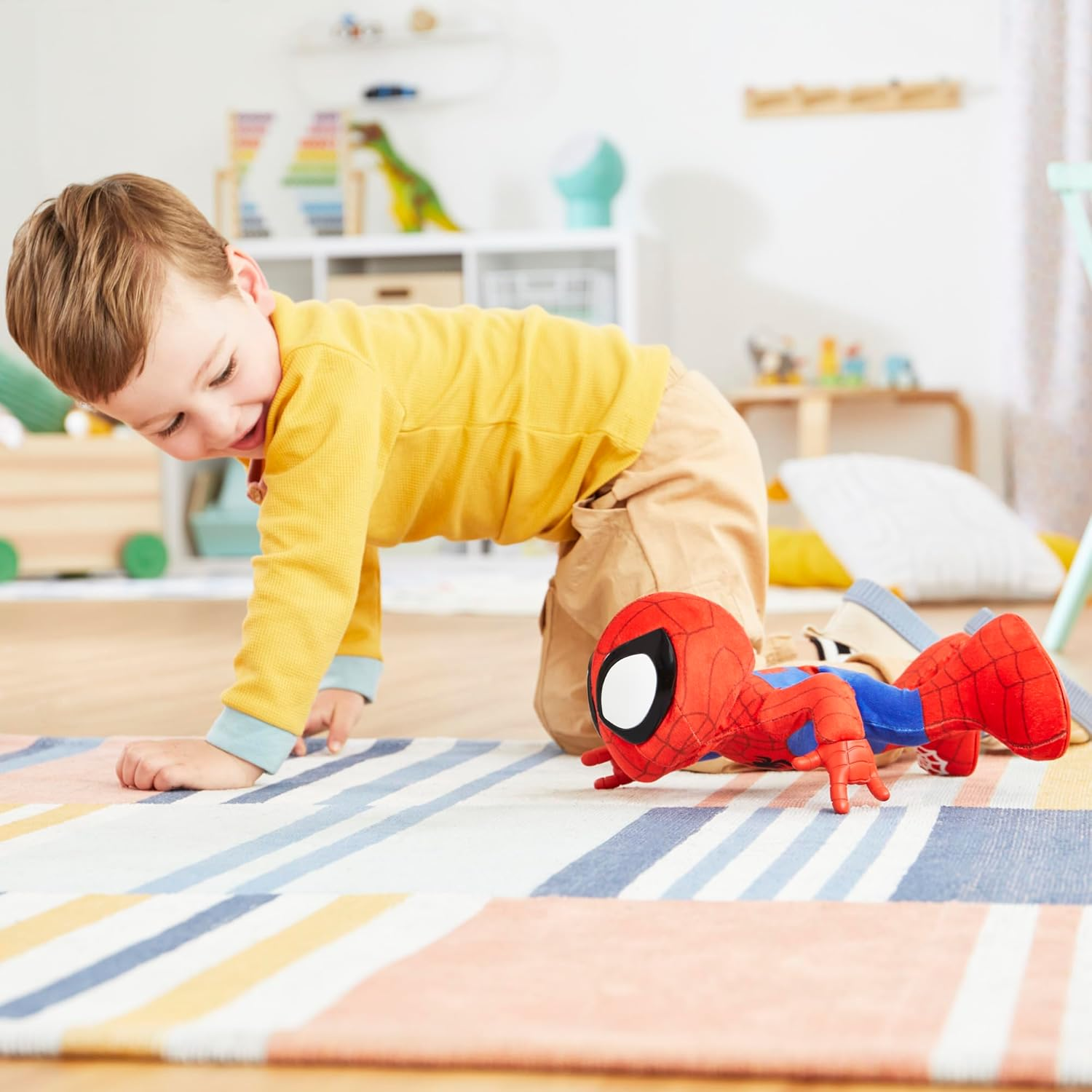 Marvel Spidey and His Amazing Friends Dance 'N Crawl Spidey, Interactive Plush Toy with 20 Phrases & Sounds, 2 Songs, Super Hero Christmas Gift Toys for Kids 3 & Up