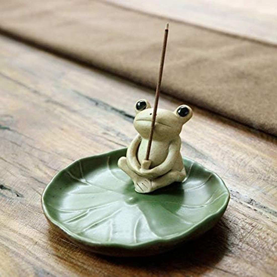 Frog Incense Stick Holder, Ceramics Incense Burner Holder, Cute Incense Holder Incense Stick Holder with Ash Catcher for Home Temple Yoga Fragrance Ornament Home Decor image number 5