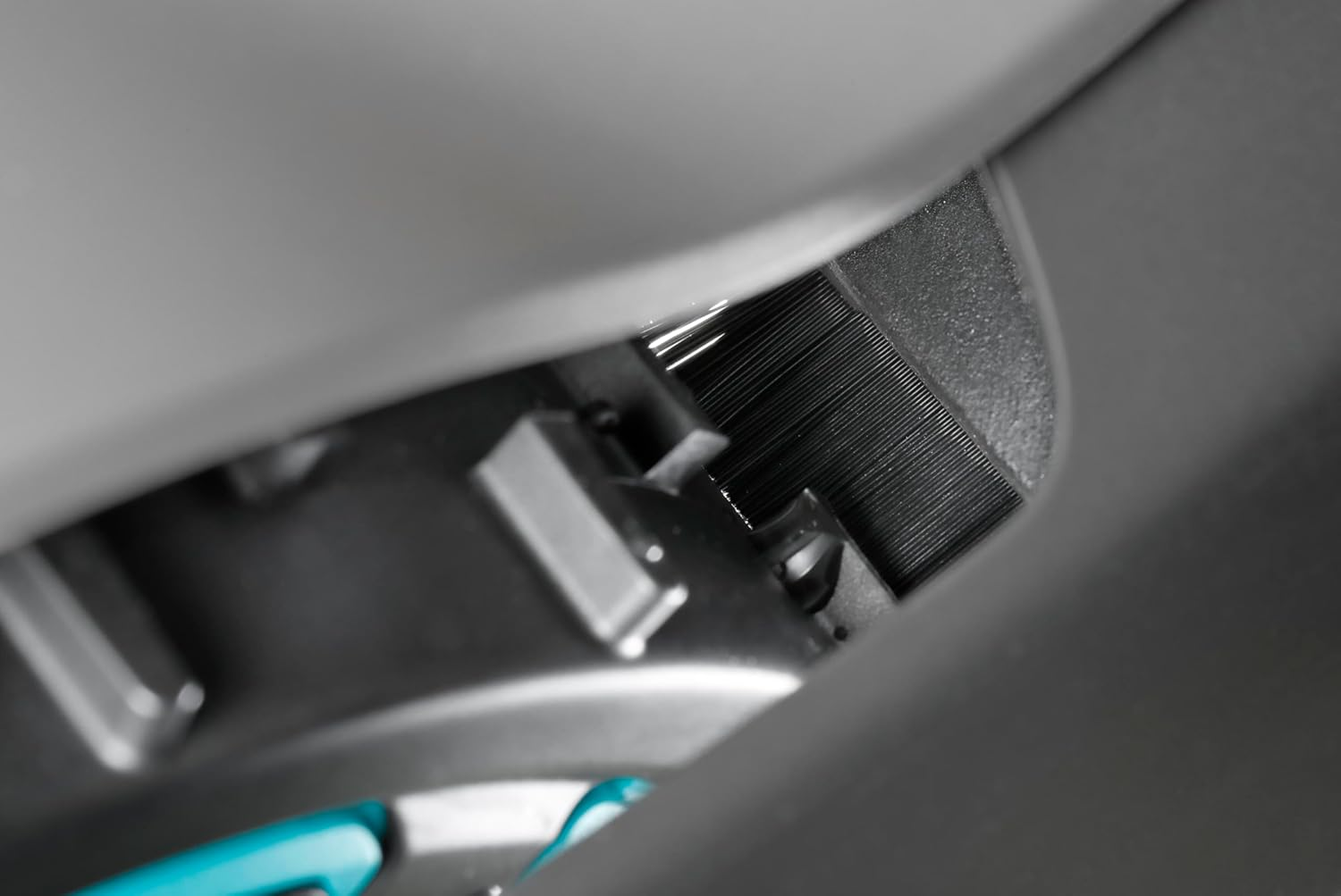 Gardena Robotic Lawnmower Wheel Brushes image number 3