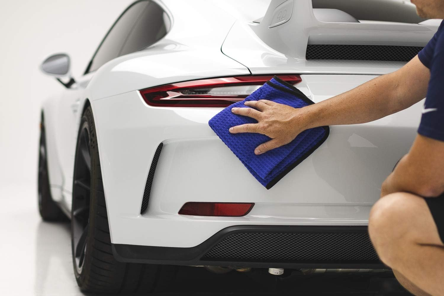 The RAG Company Dry Me a River Professional Korean 70/30 Microfiber Waffle-Weave Drying & Detailing Towels 20X40 Navy Blue image number 1