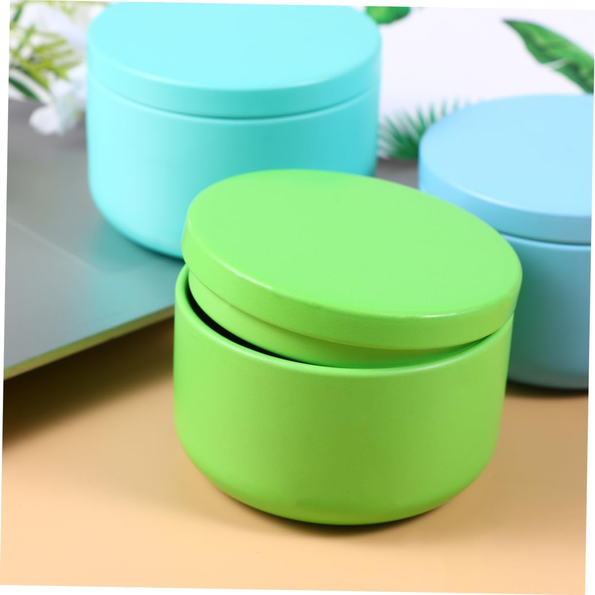 FUNOMOCYA 4Pcs Mini round Tinplate Tea Storage Tins with Lids, Small Metal Kitchen Canisters for Coffee Spices Candy, Compact Sealed Food Storage Boxes for Home and Travel Random Color