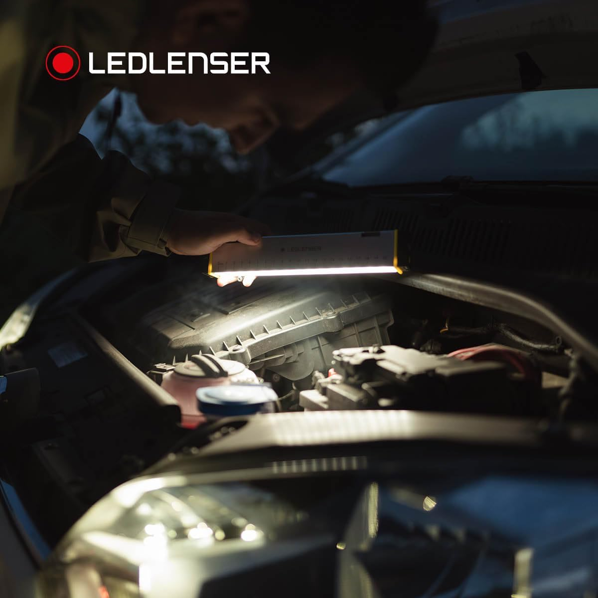 Ledlenser AF2R Work Area Light 1000 Lumens, Flexible Mounting Floodlight, IP54, for Trades and Emergency Use image number 5