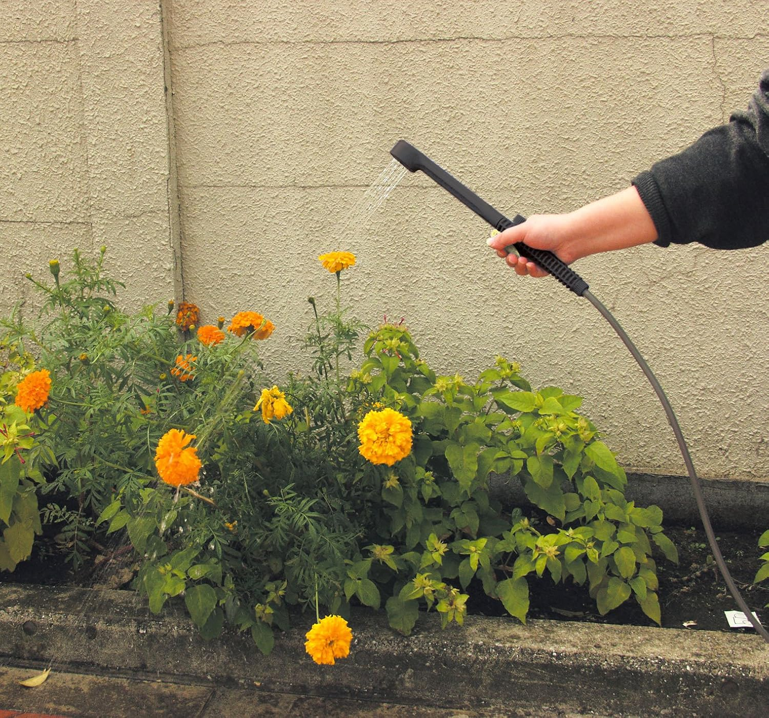 Maruhachi Industry Pressurized Portable Shower 7L image number 6