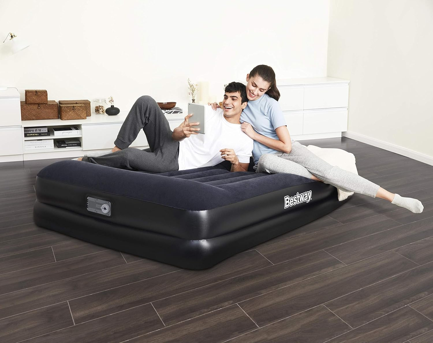 Bestway Airbed with AC Pump Airbed with AC Pump image number 3