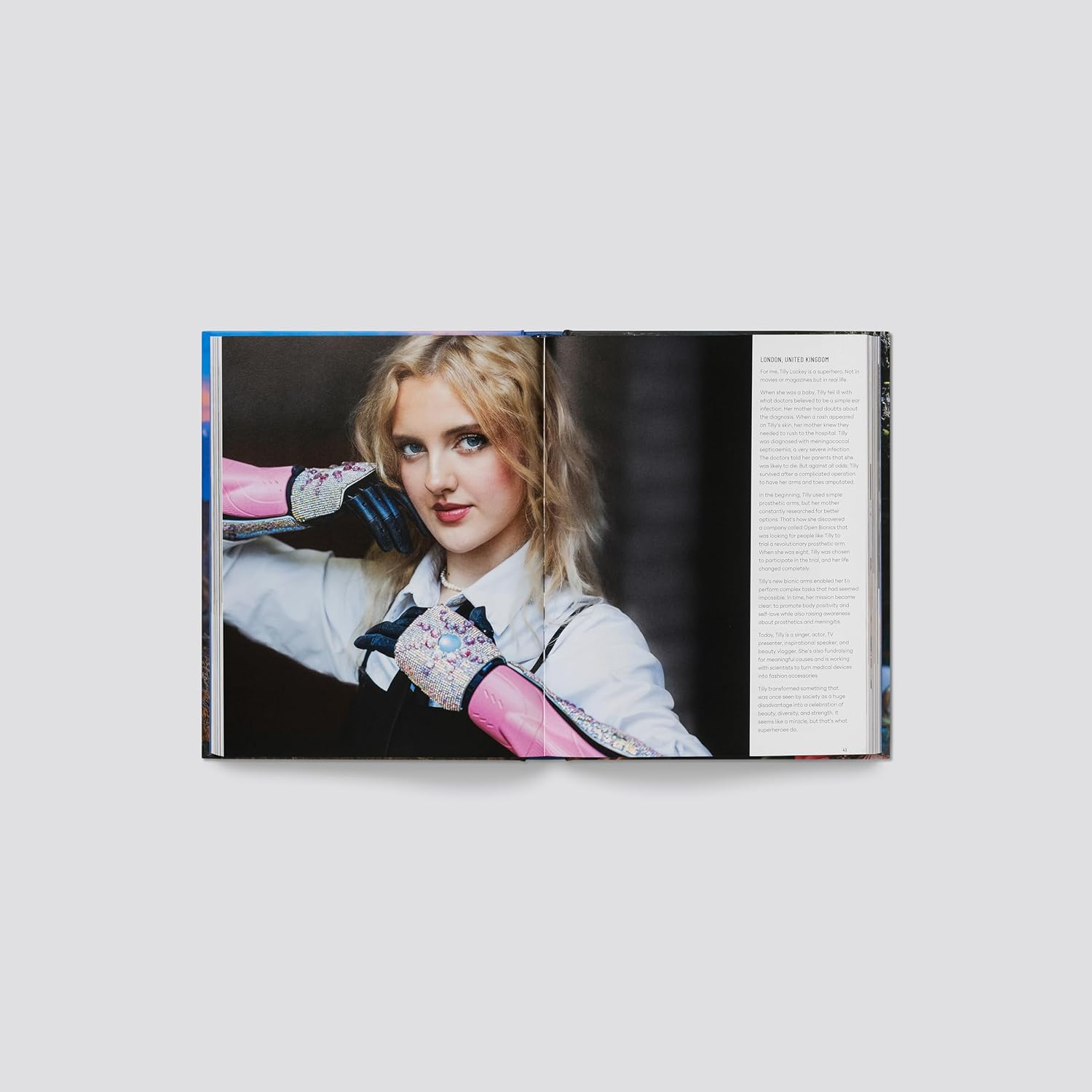 The Power of Women: an Atlas of Beauty Book image number 2