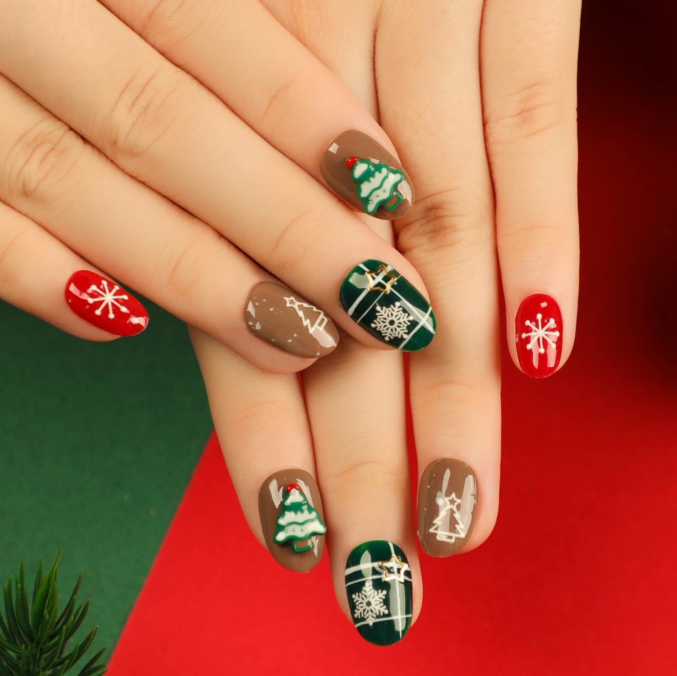 Resweky Christmas French Print on Nails, 24 Pieces, Snowflake, Medium, Short False Nails, Shiny Artificial False Nails, Cuteman Full Cover Acrylic Nails for Women (Green) image number 1