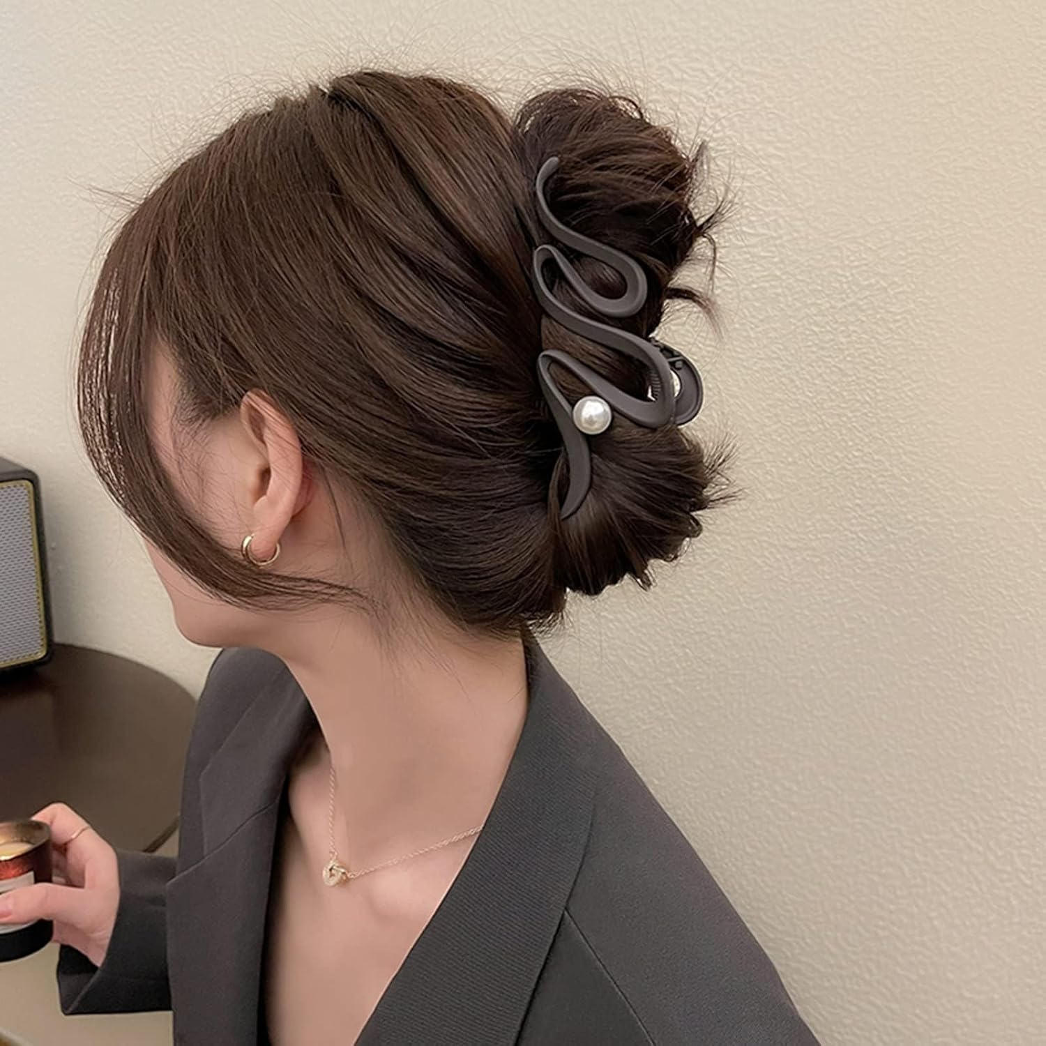 WEIPUER Pack of 3 Metal Hair Clips for Women, Large Hair Accessories, Hair Claws Clips for Women and Girls, Thick Hair Accessories image number 4