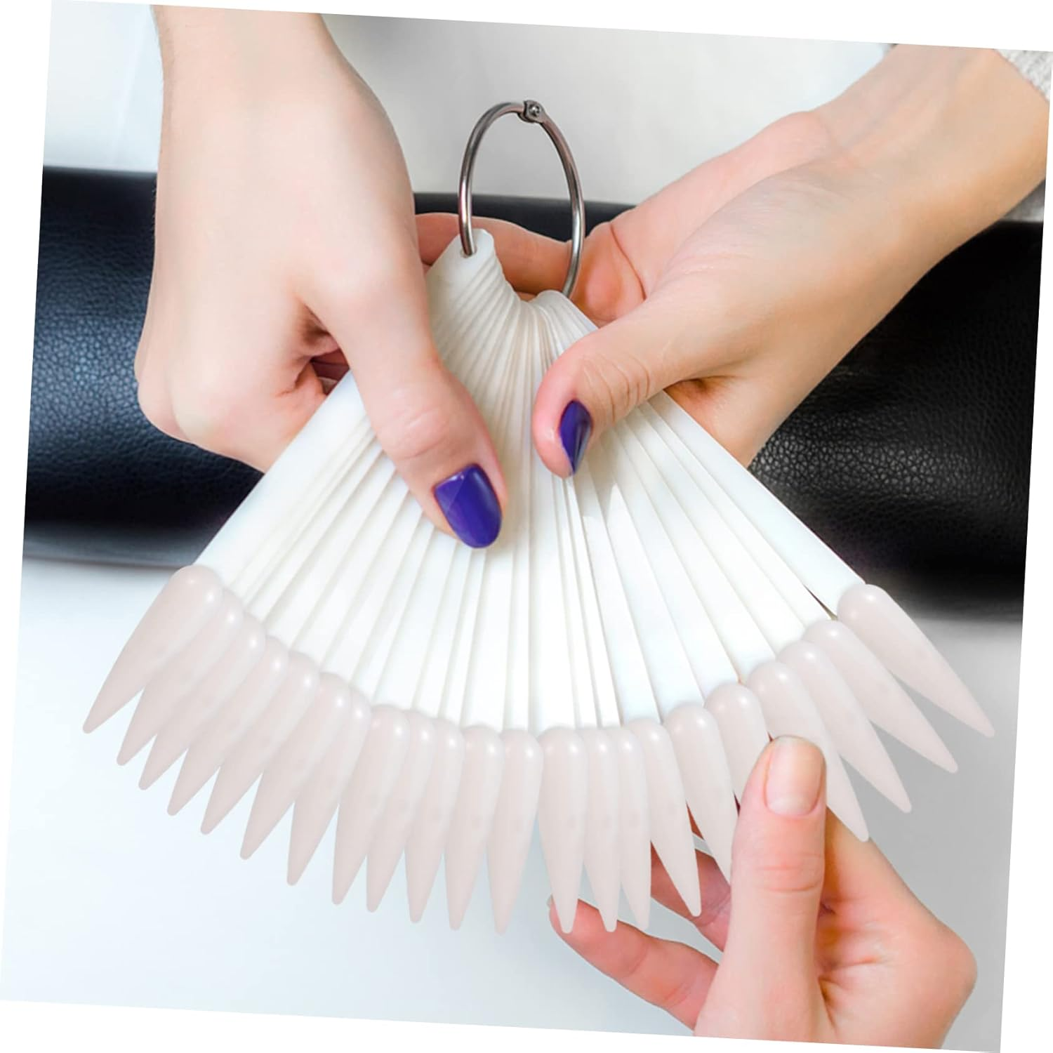 MOTHNUR 200Pcs Nail Art Tips Sticks Fan-Shaped Nail Display Tips with Metal for Easy Organization for Beginners Reusable Practice Tools