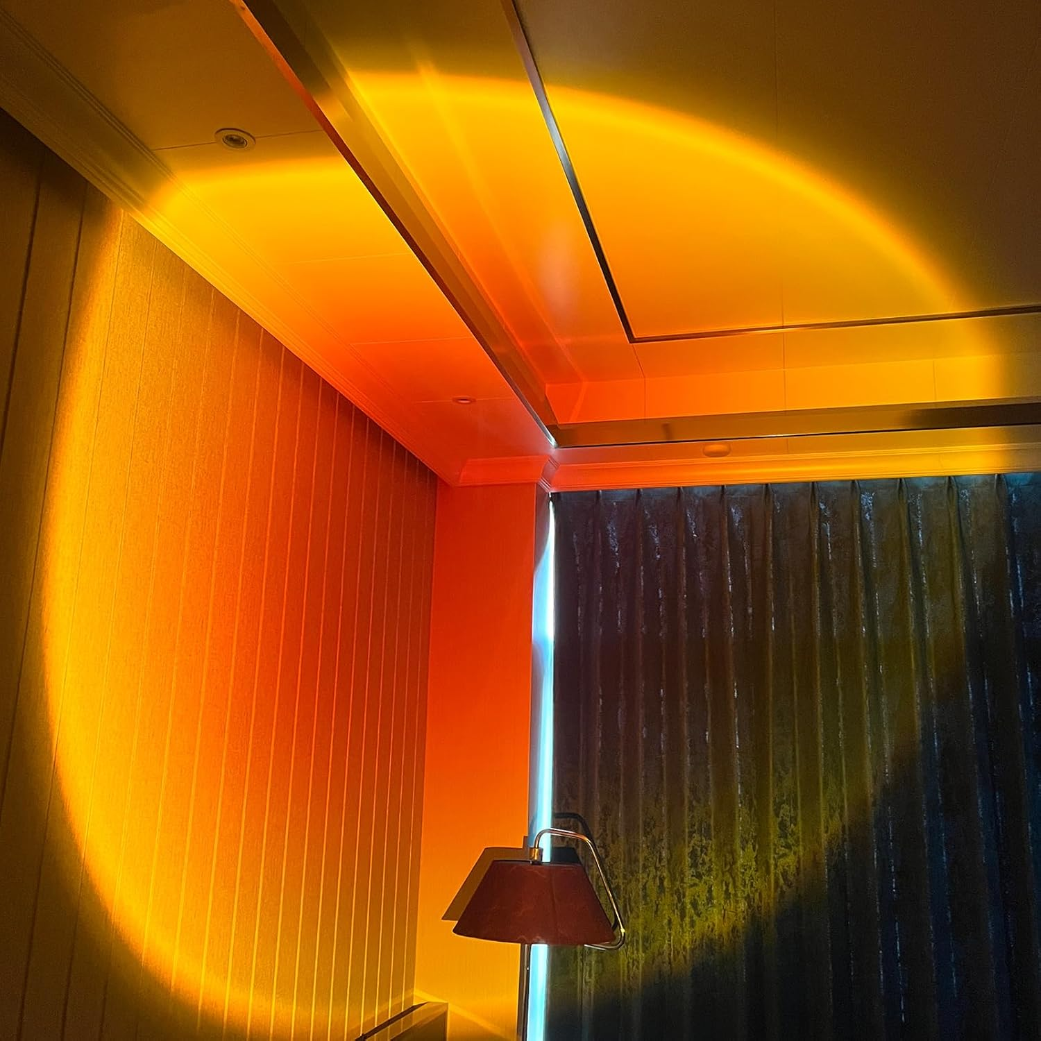 GY Floor Lamp Living Room, 4 Colours Sunset Lamp, USB Port Sunlight LED Projector, 720&deg; Rotating Romantic Mood Light, Suitable for Photography, Selfie, Living Room Decoration - Sunset Red image number 2