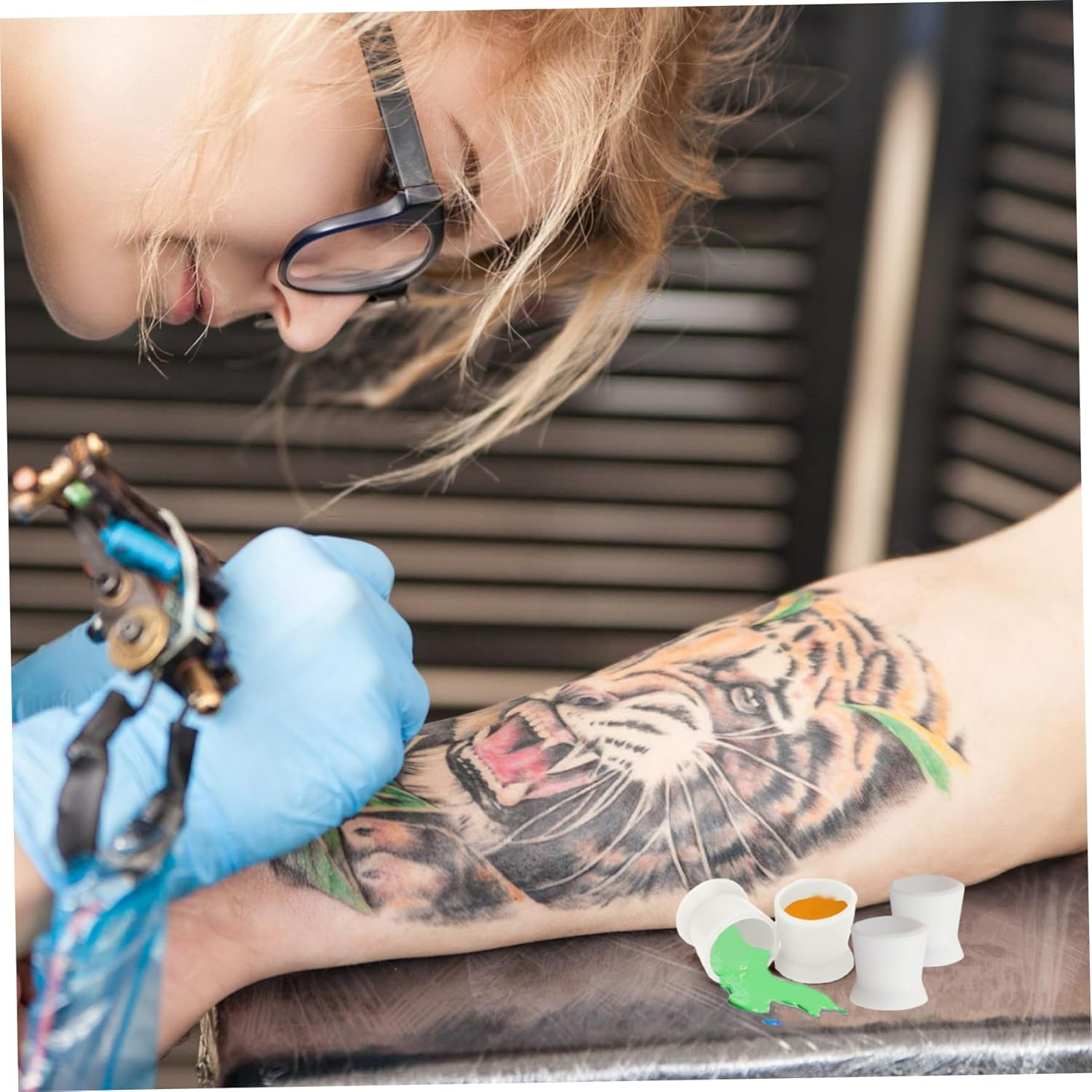 300Pcs Tattoo Ink Cups, Disposable Silicone Ink Caps 0.51X0.47" Food-Grade Silicone Pigment Cup Tattoo Supplies, White, Caps, Cups