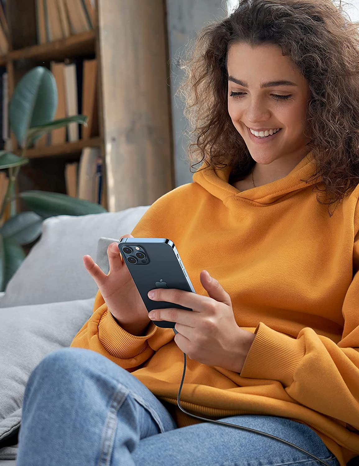 UGREEN USB C to Lightning Cable 3M, Apple Mfi Certified Nylon Braided Cord, Fast Power Delivery Iphone Charger, Aluminium Case, for Iphone 14 Pro Max/13/12, Ipad Pro/Air/Mini, Airpods, Grey image number 2