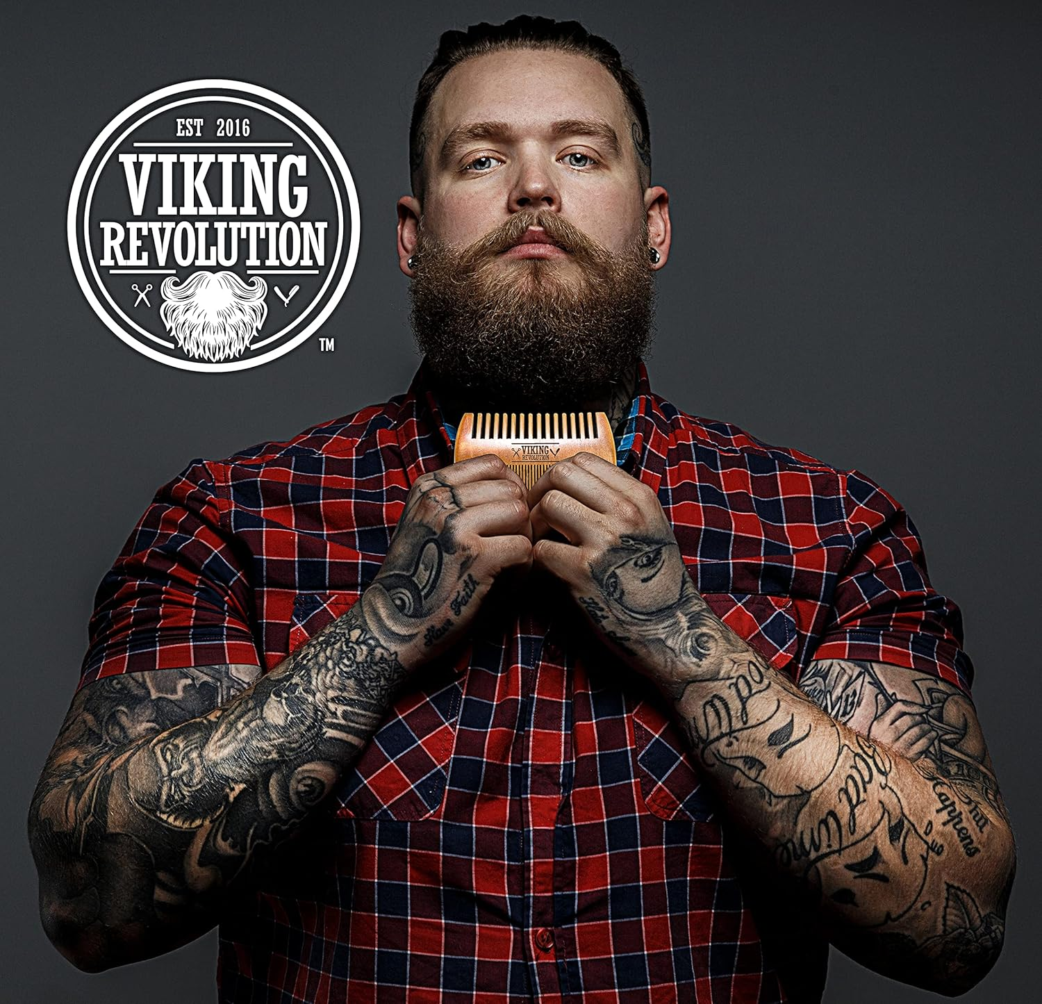 Wooden Beard Comb & Case, Dual Action Fine & Coarse Teeth, Perfect for Use with Balms And. image number 1