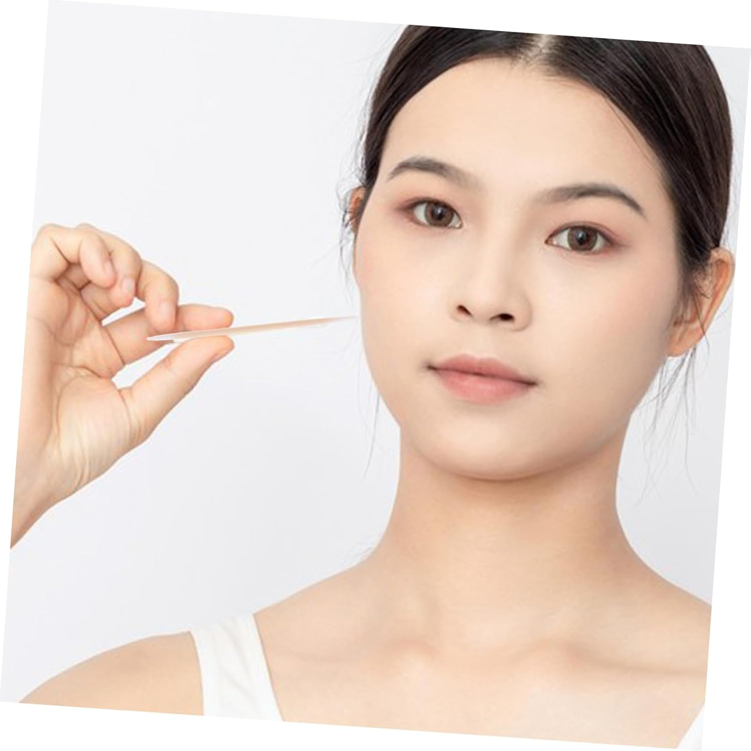 Double Ended Cotton Swabs Precision Pointed Tips, Wooden Handle Cosmetic Swabs for Makeup and Tattoo Care, Large 100Pcs Cotton Buds Suitable for Beauty and Cleaning image number 2