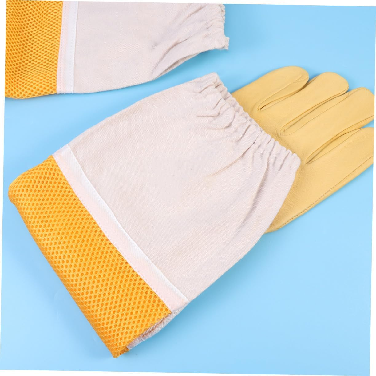 Gatuida Breathable Beekeeping Prevent Gloves XXL Golden Anti-Bee Protective Sleeves Professional Apiculture Equipment for Men and Women with Ventilated Design and Maximum Dexterity