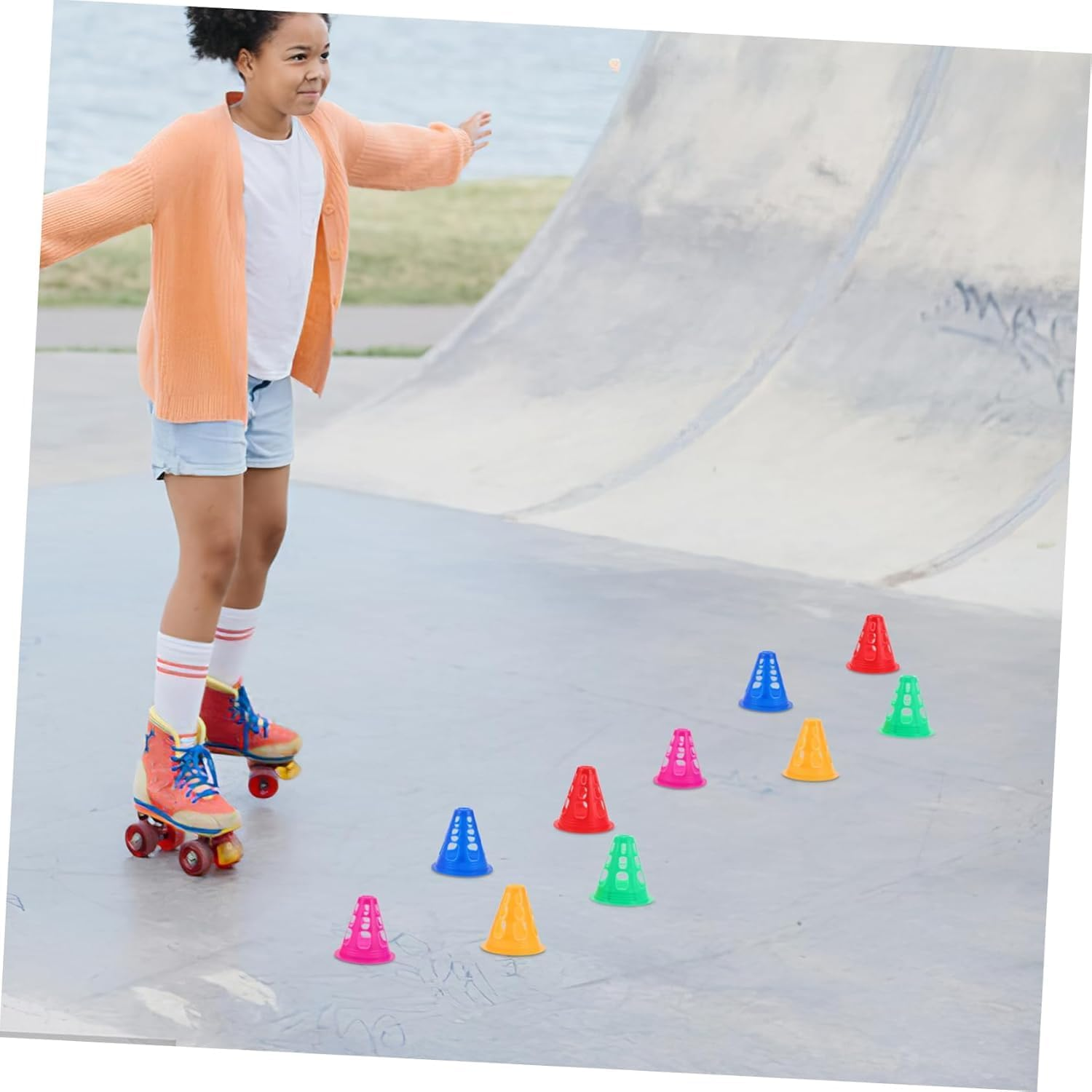 Training Field Marker Plastic Cones, 20Pcs Plastic Sports Cone Training Soccer Cone, Mini Sports Training Cones, Plastic Windproof Skating Slalom Cones for Skate Practice Sport Training image number 1