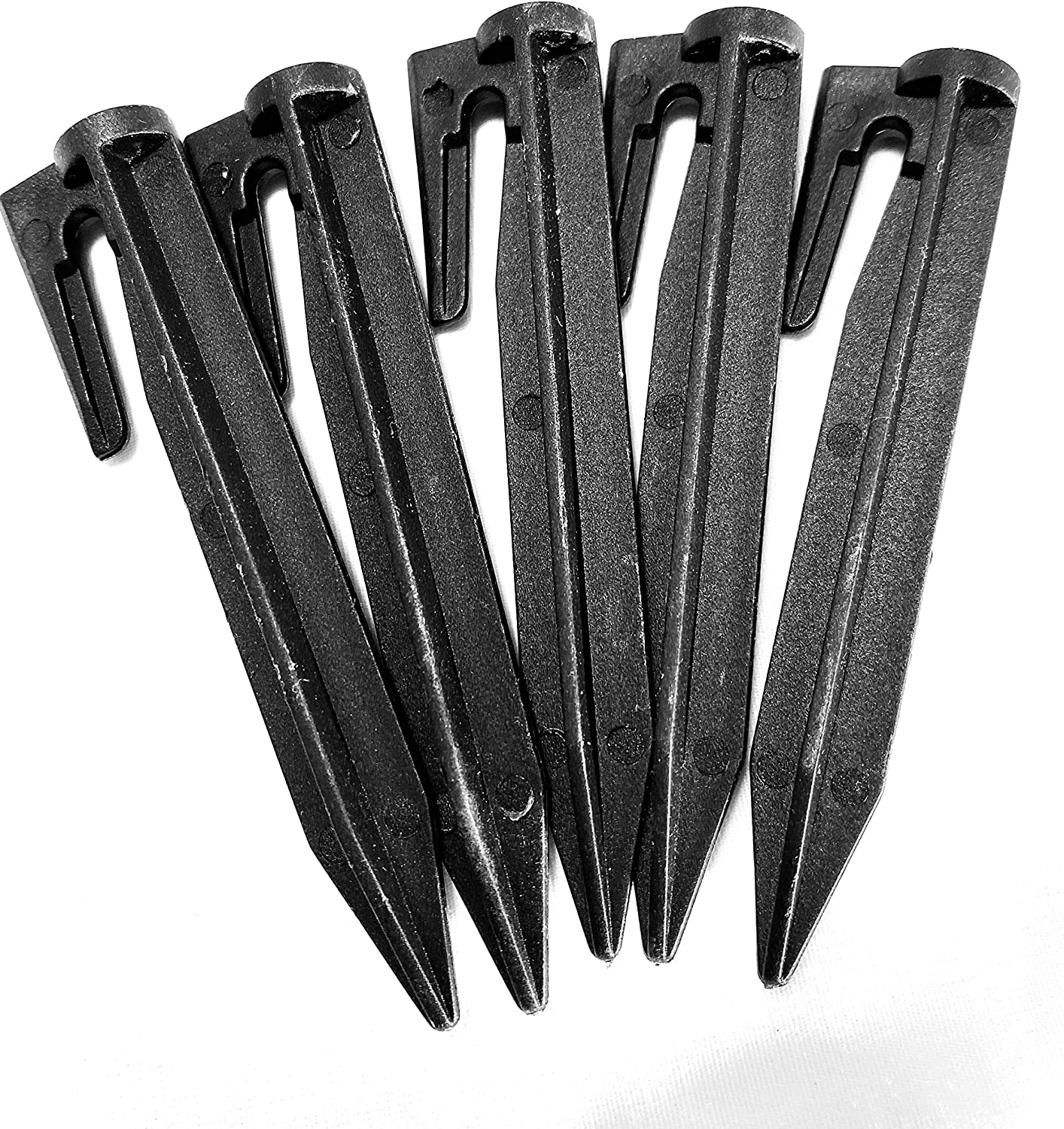 Emberg (100 Count) Plastic Boundary Wire Stakes Lawn Pegs Landscape Staples for Robomow Mower, Husqvarna Automower, Worx Landroid, Pet Fence, for Use in Garden Lawn Fence image number 2