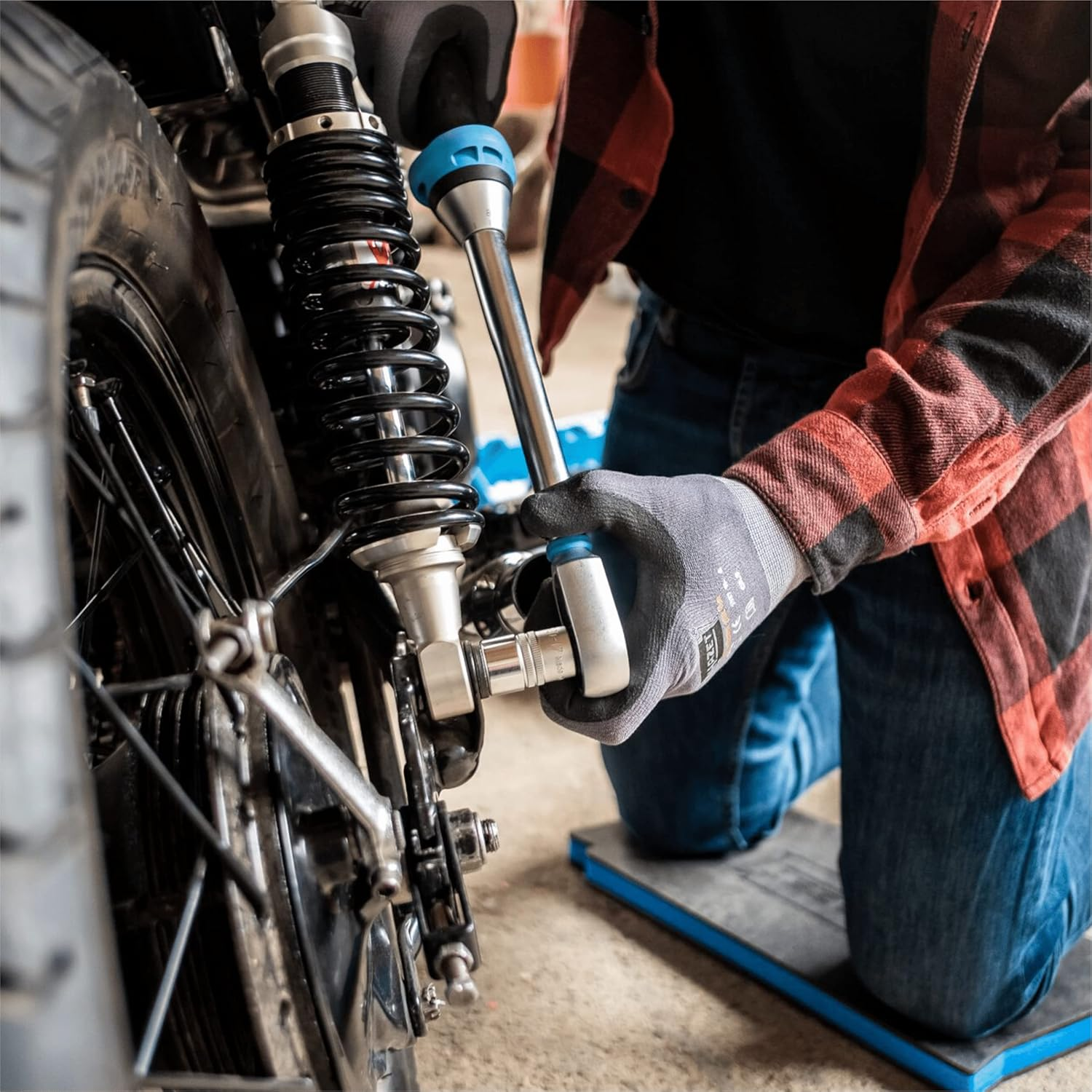 Hazet 5111-3CT 3/8-Inch Square 20-120 Nm Solid Torque Wrench, +/- 3% Accuracy, 375 Mm Length