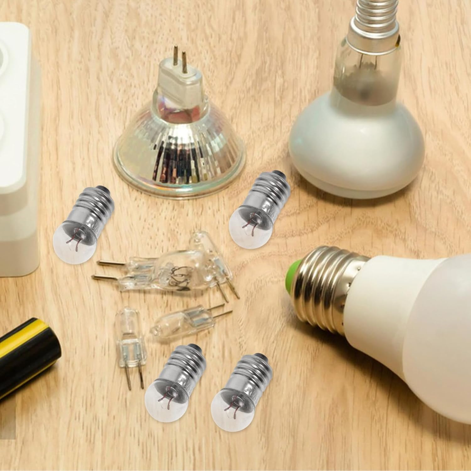 Iplusmile 50Pcs E10 Mini Light Bulb Kit, 1.5V Miniature Screw Base Light Bulbs, Tiny Indicator Incandescent Bulb for Physics Experiments image number 4
