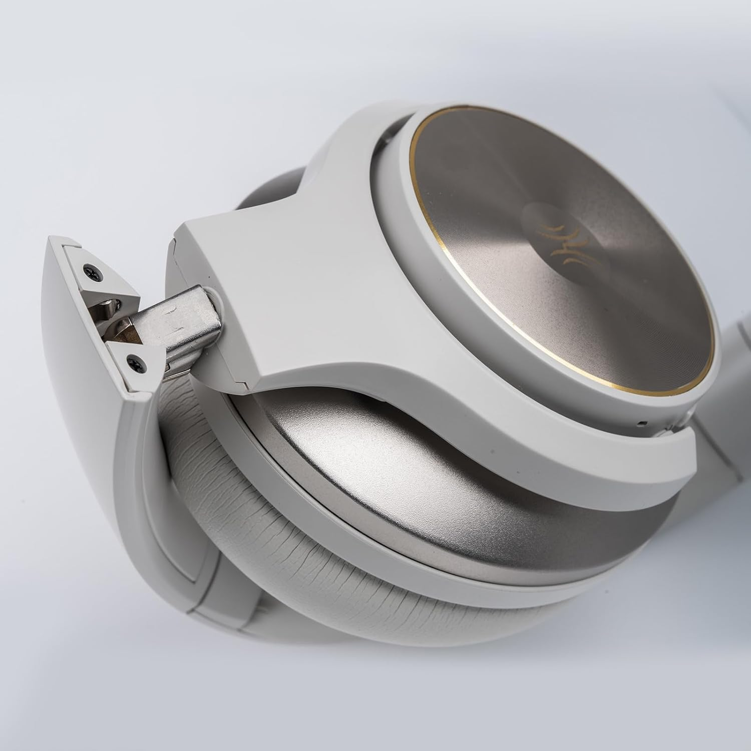 Oneodio A10 Wireless Headphones, Active Noise Cancelling, Bluetooth Headphones, Over-Ear, Microphone Included, up to 62 Hours Playtime, Outline Capture, Heavy Bass, Supports High-Resolution Sound image number 1